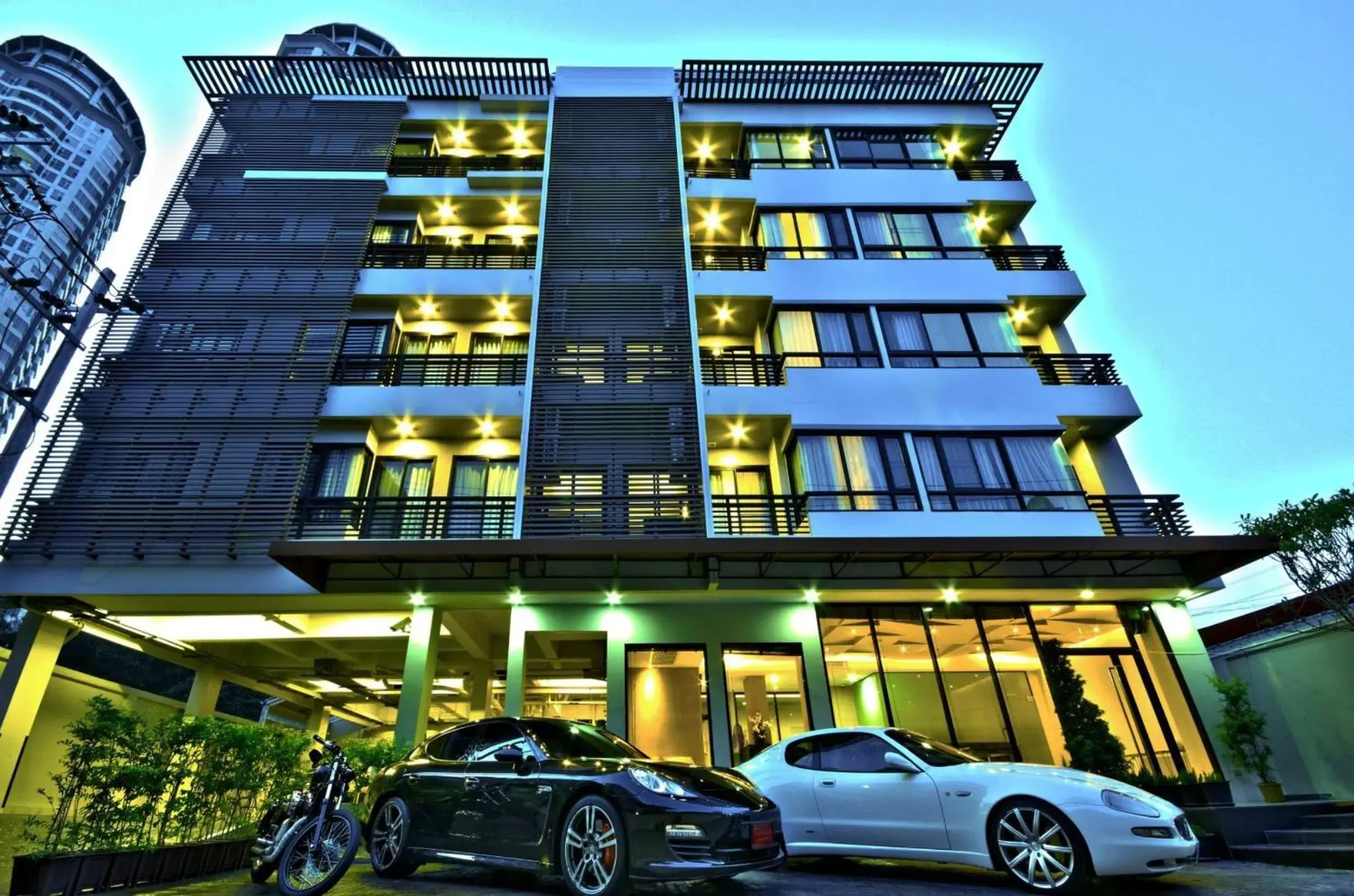 Property building in The Present Sathorn Property building in The Present Sathorn