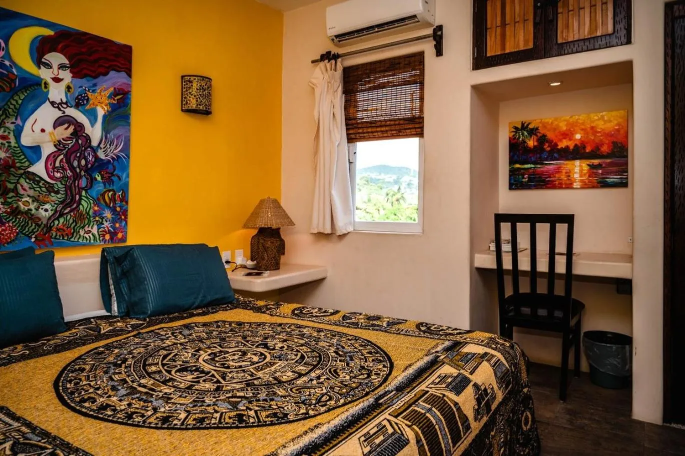 Bed in Ceiba Studios