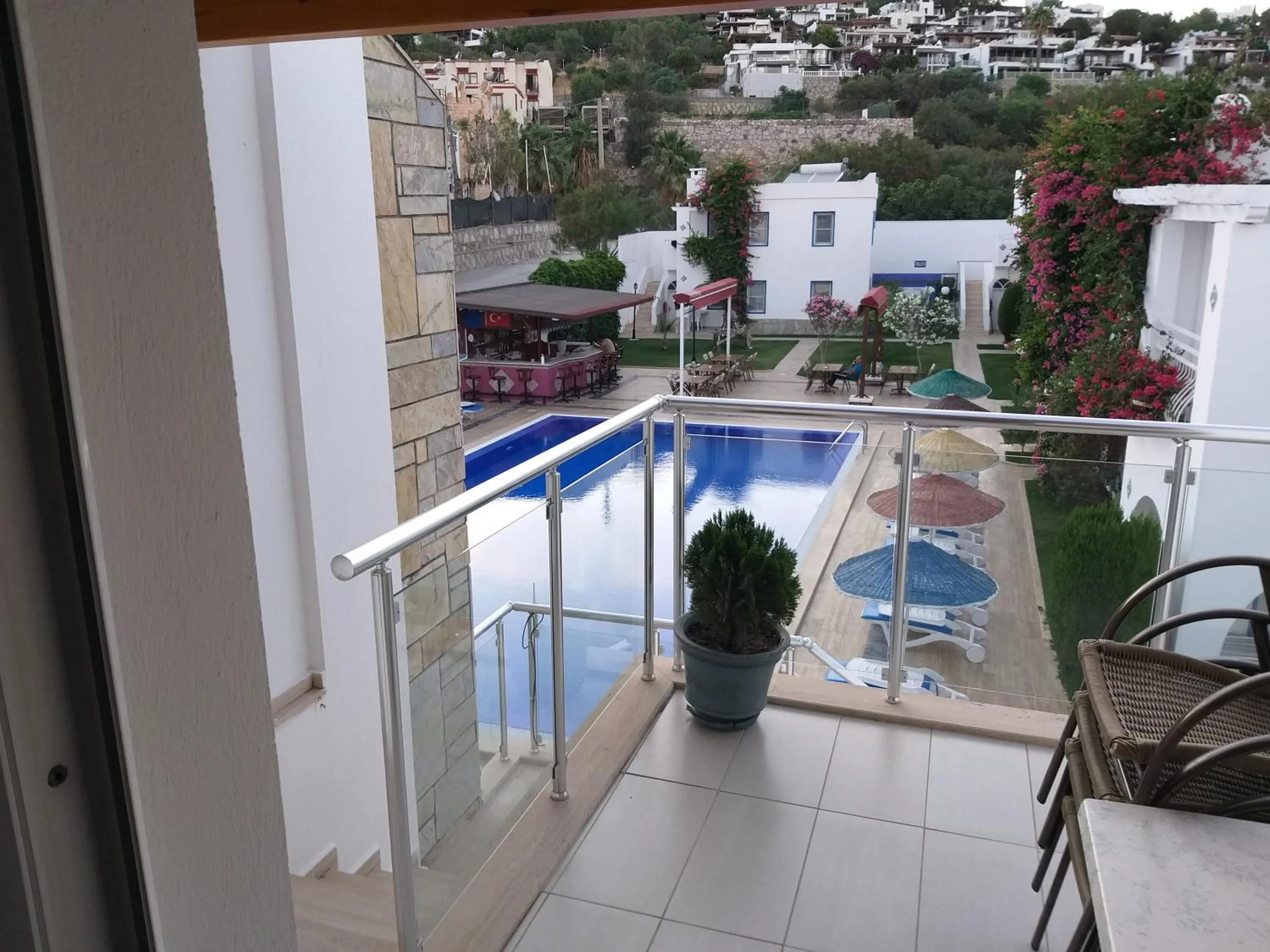 Paradise Apart Hotel