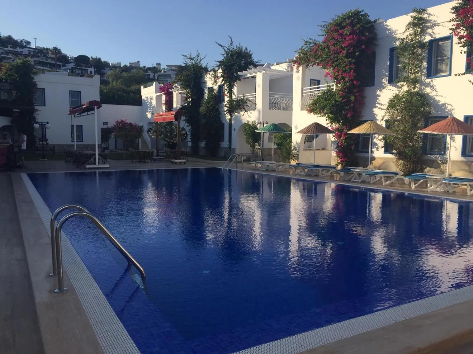 Paradise Apart Hotel