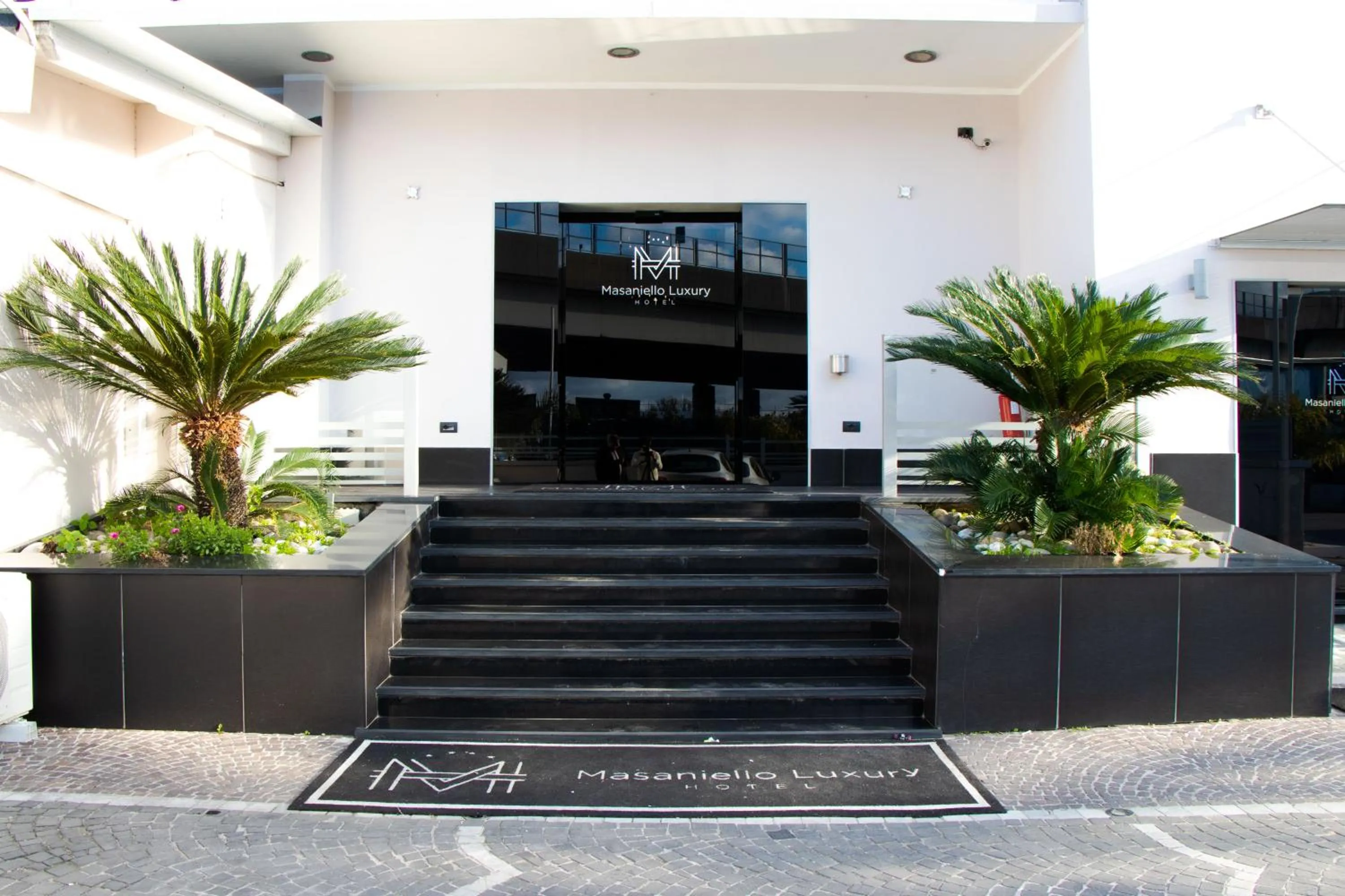 Facade/entrance in Hotel Masaniello Luxury