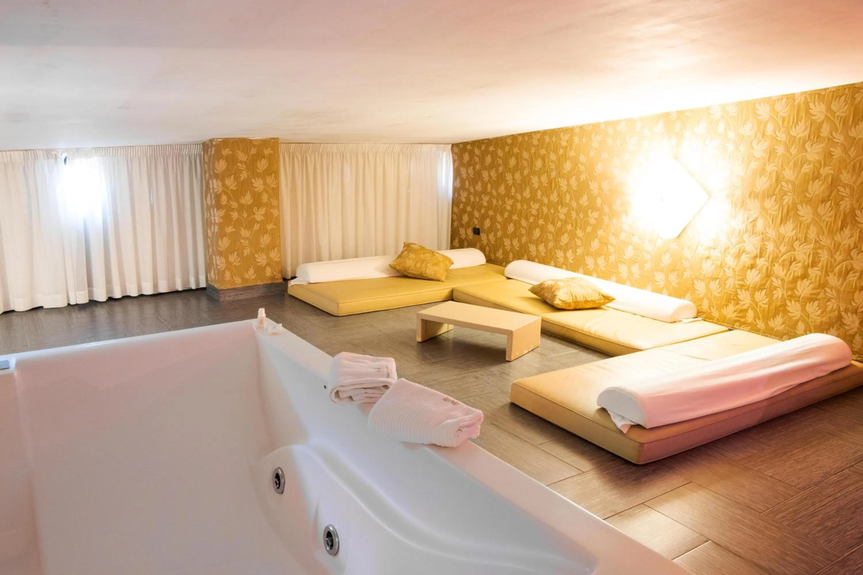 Bed in Hotel Masaniello Luxury