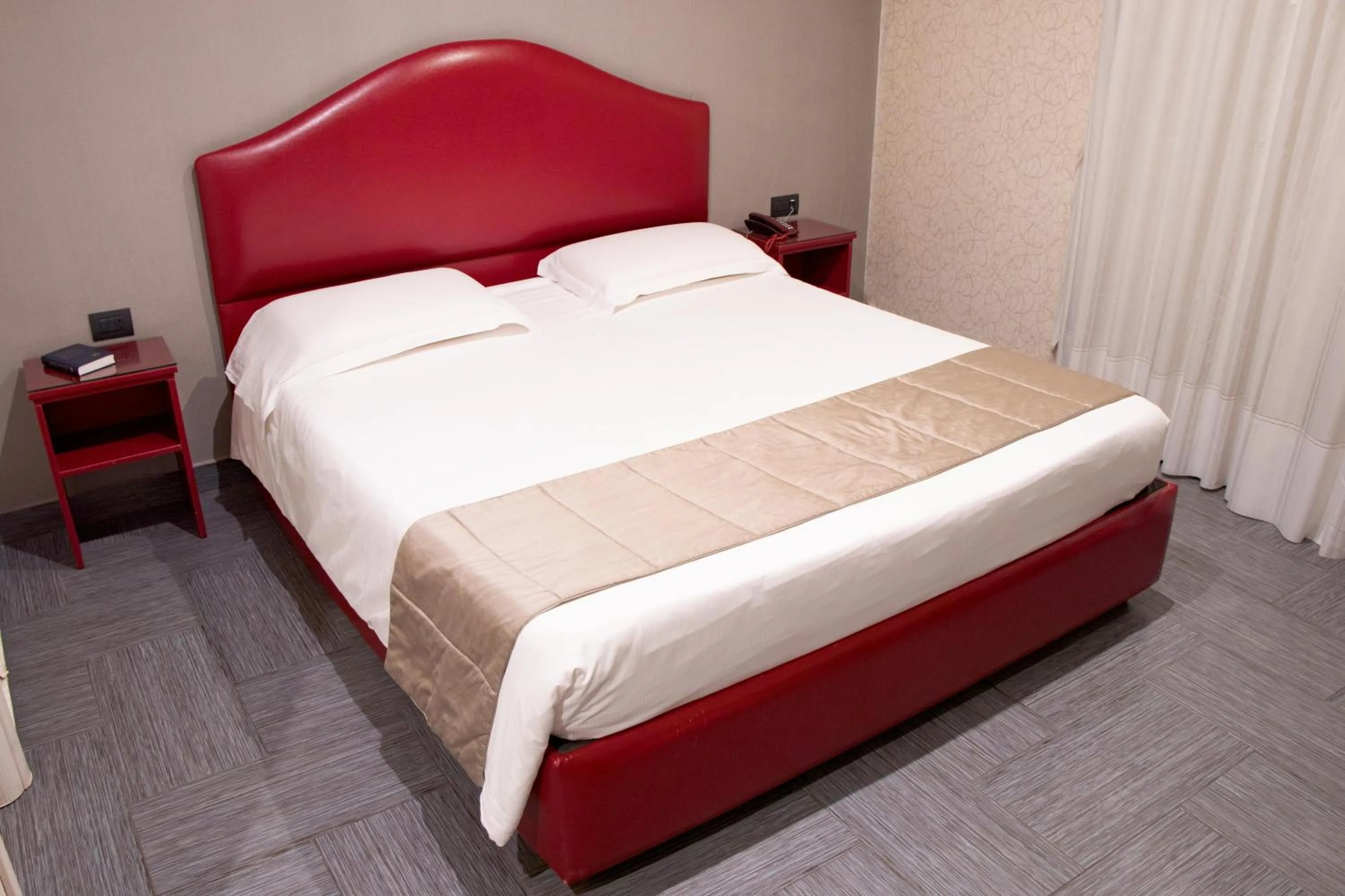 Bed in Hotel Masaniello Luxury