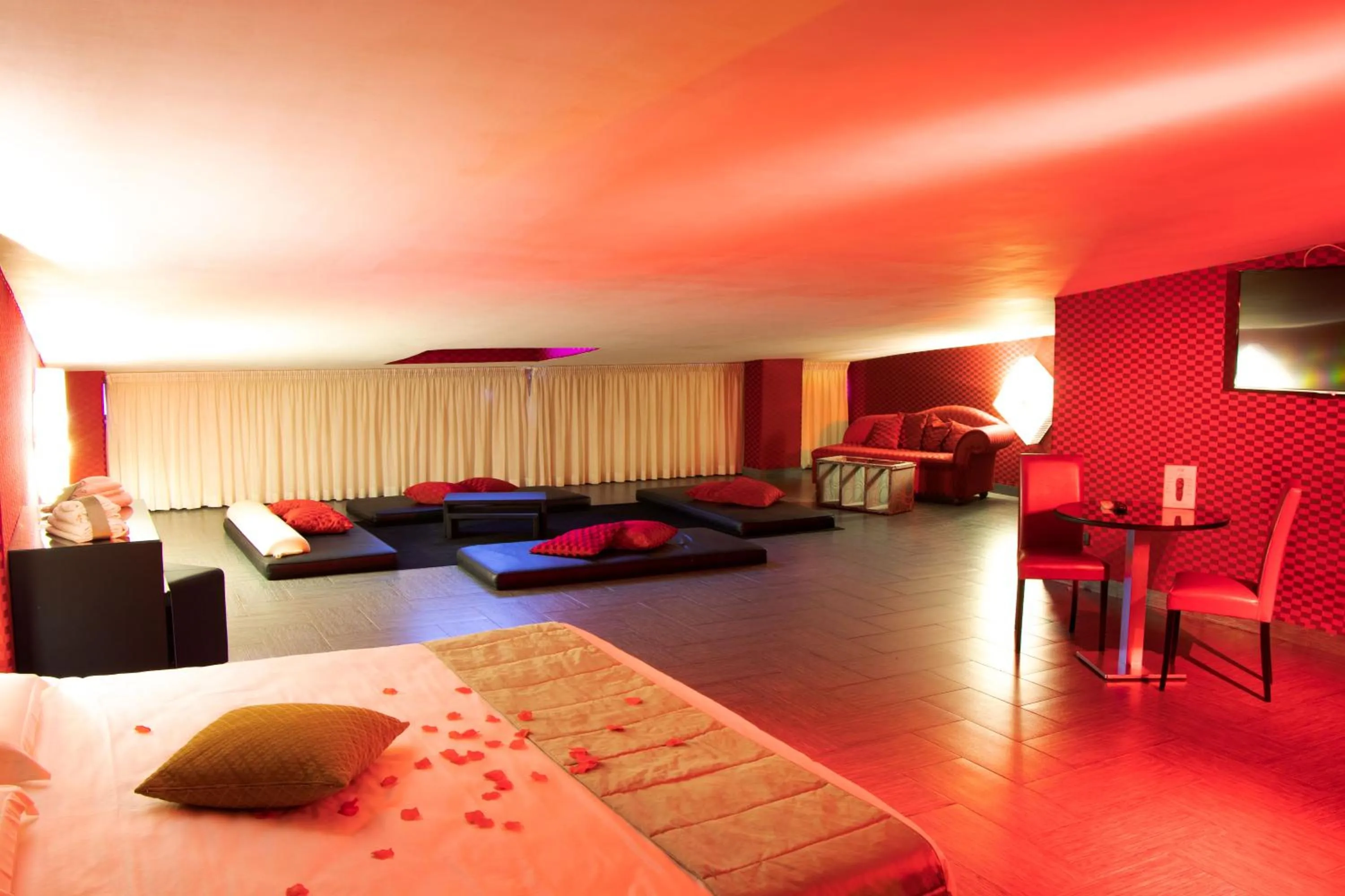 Bed in Hotel Masaniello Luxury