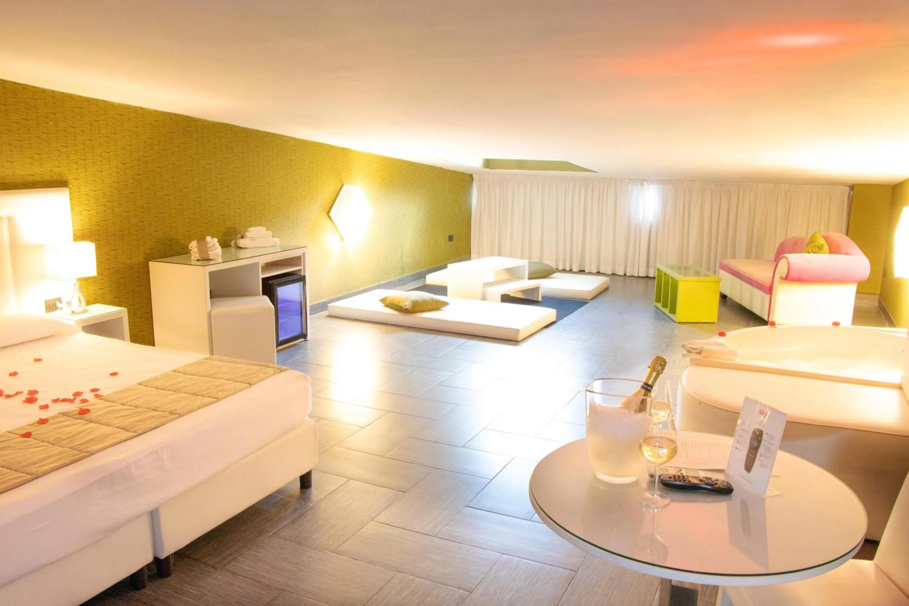 Bed in Hotel Masaniello Luxury