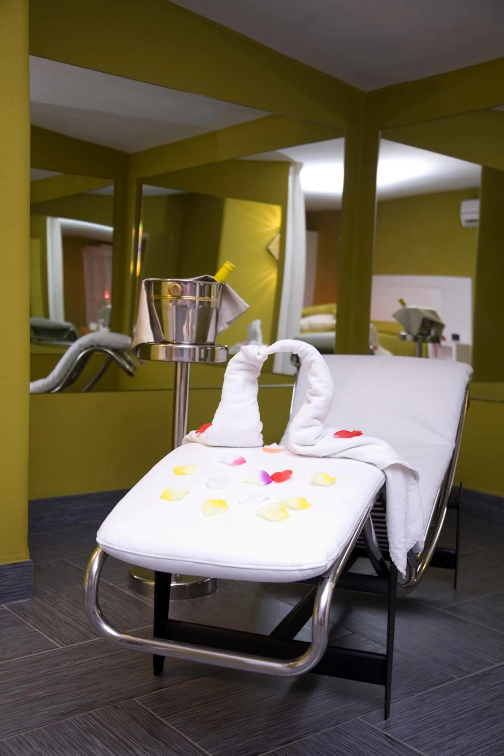 Spa and wellness centre/facilities in Hotel Masaniello Luxury