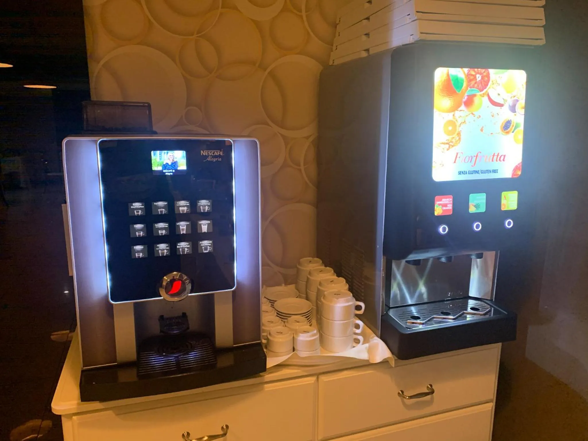 Coffee/tea facilities in Hotel Masaniello Luxury
