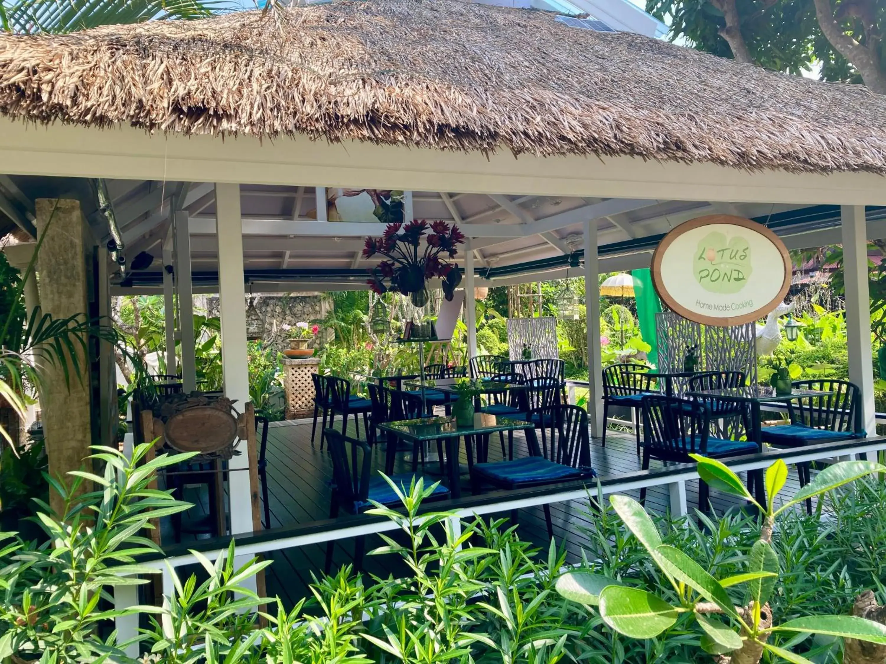 Restaurant/places to eat in Ban Kaew Villas Restaurant/places to eat in Ban Kaew Villas