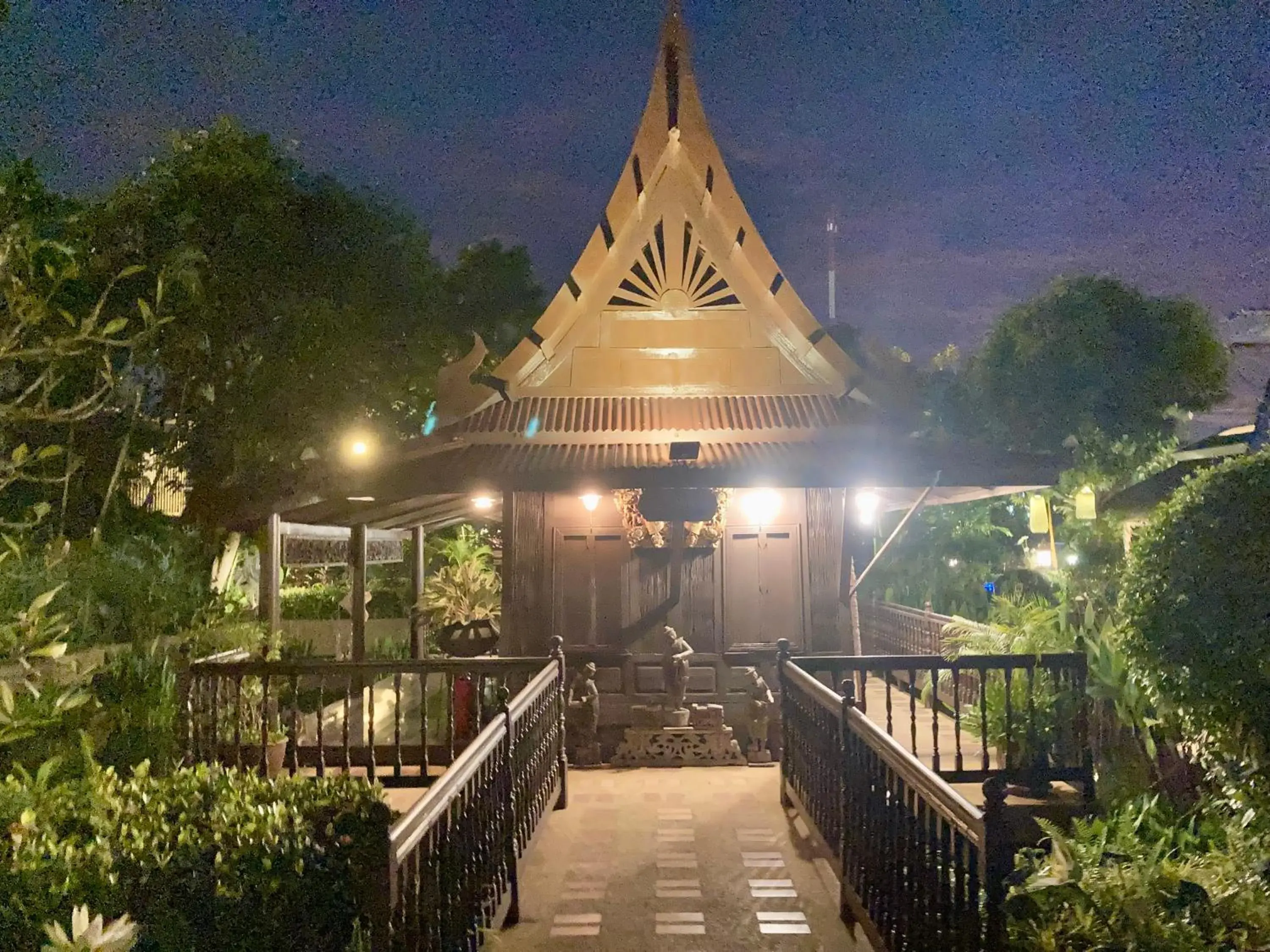 Property building in Ban Kaew Villas Property building in Ban Kaew Villas