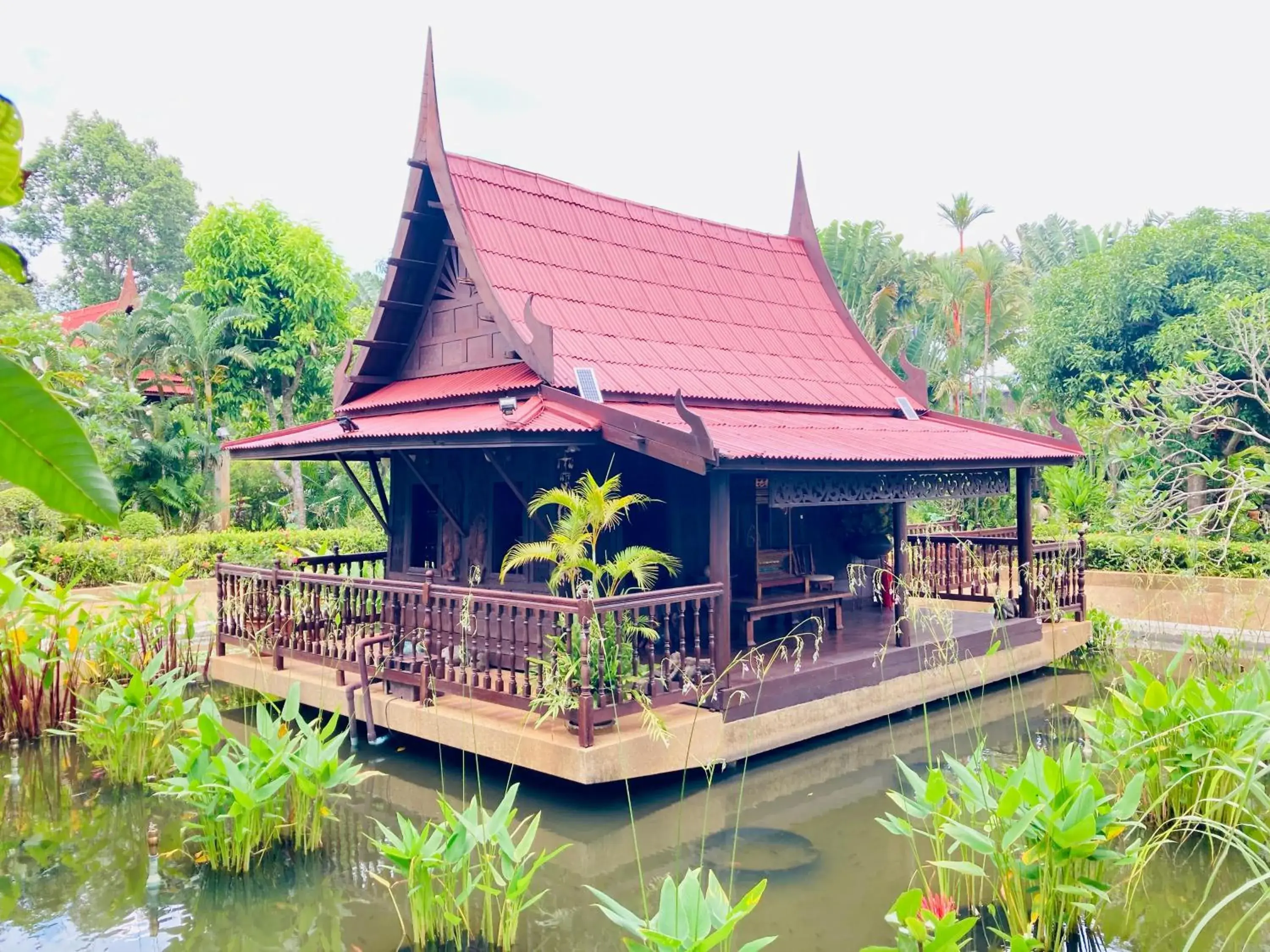 Property building in Ban Kaew Villas Property building in Ban Kaew Villas