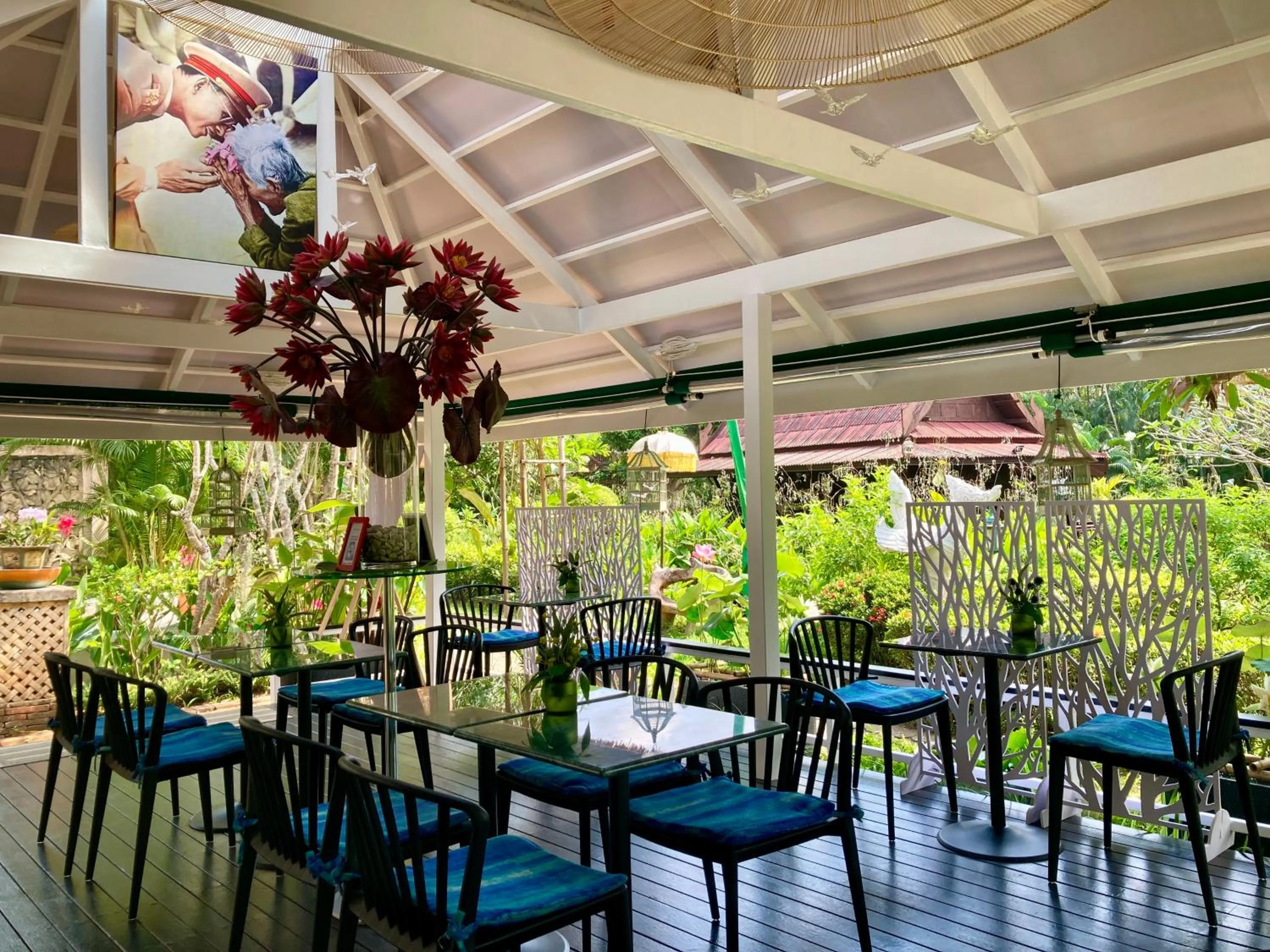 Restaurant/places to eat in Ban Kaew Villas