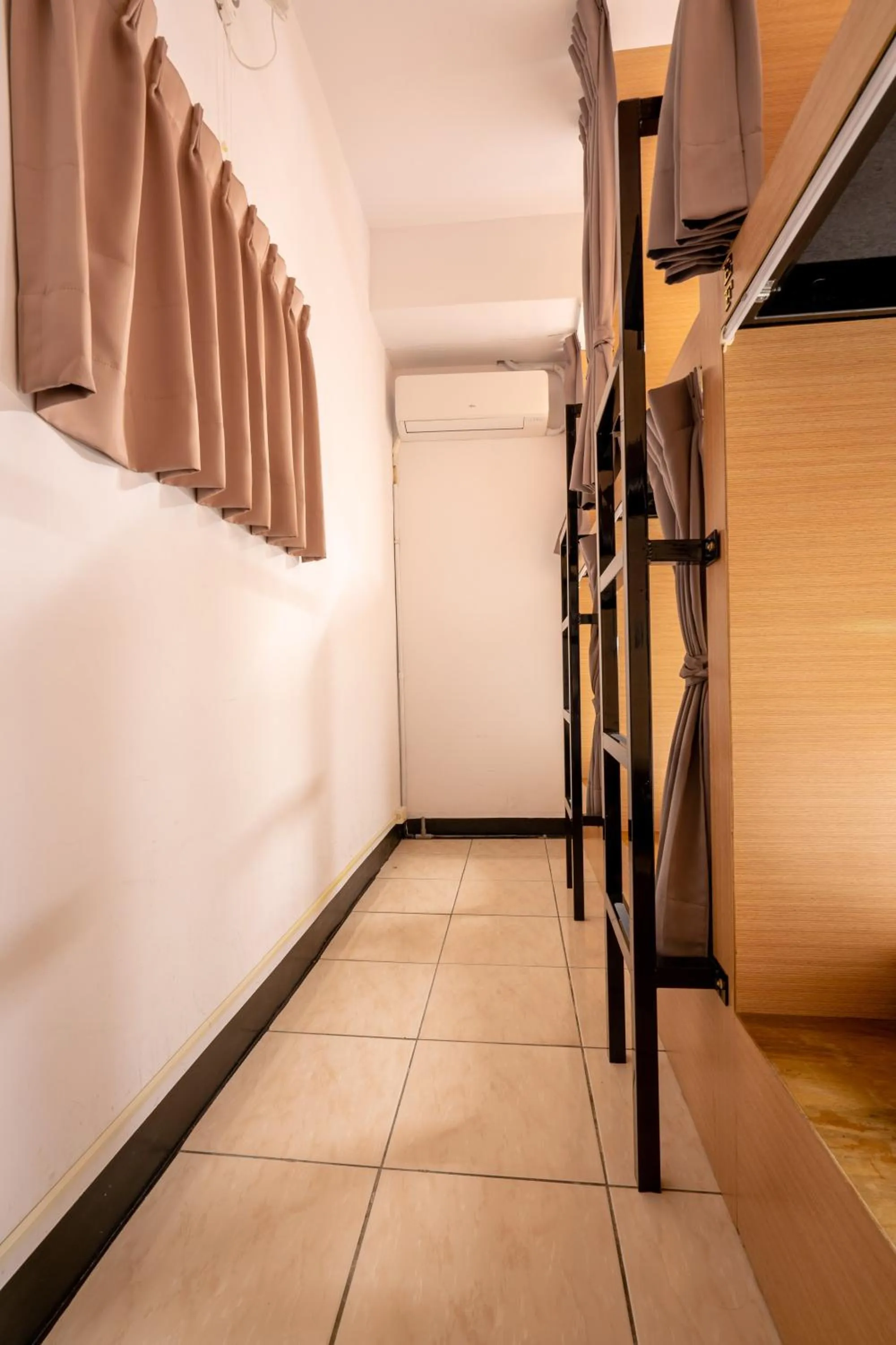 Bed in Utopia Hostel