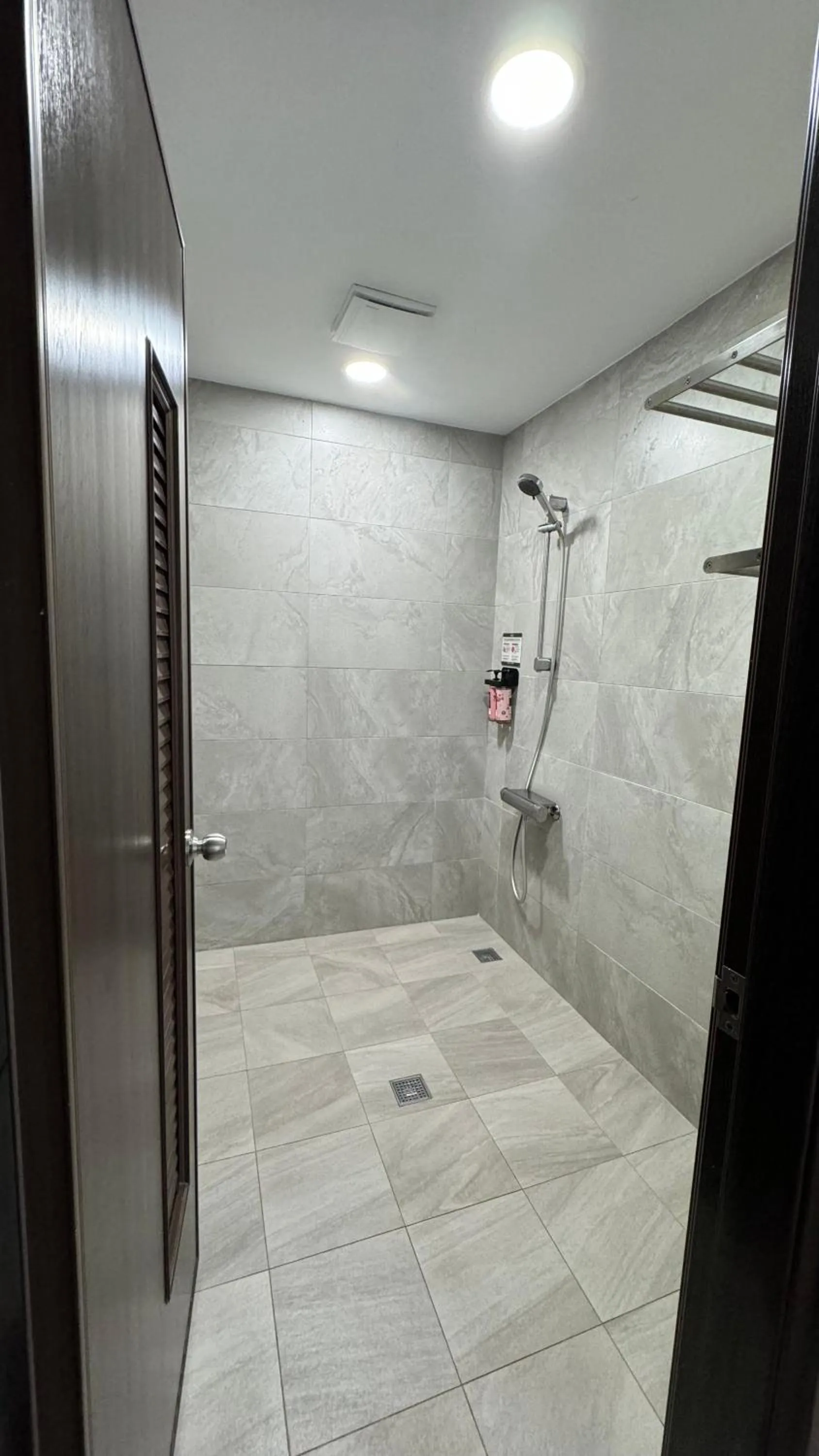 Shower in Utopia Hostel