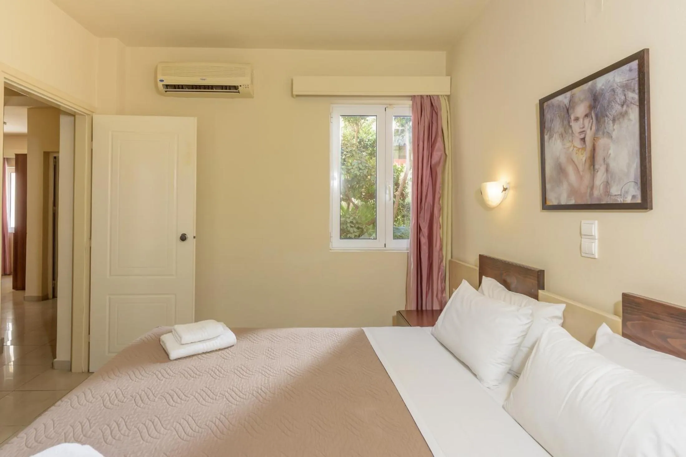 Bedroom in Eurohotel Theo Hotel