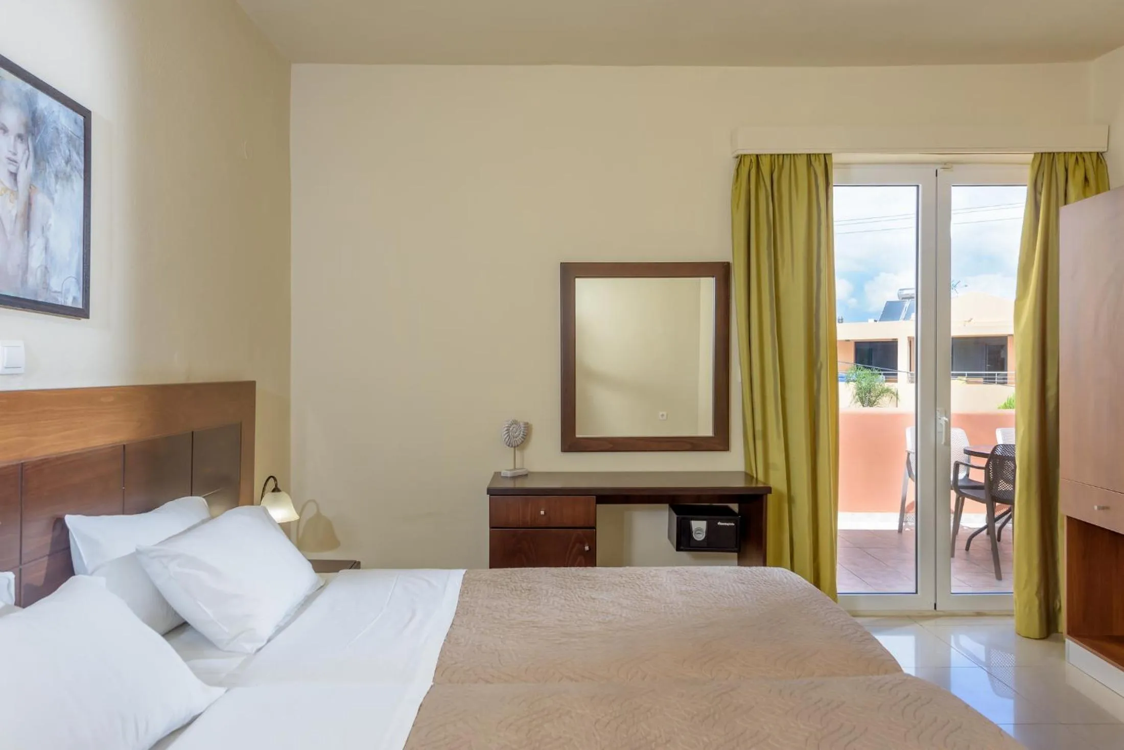 Bedroom in Eurohotel Theo Hotel