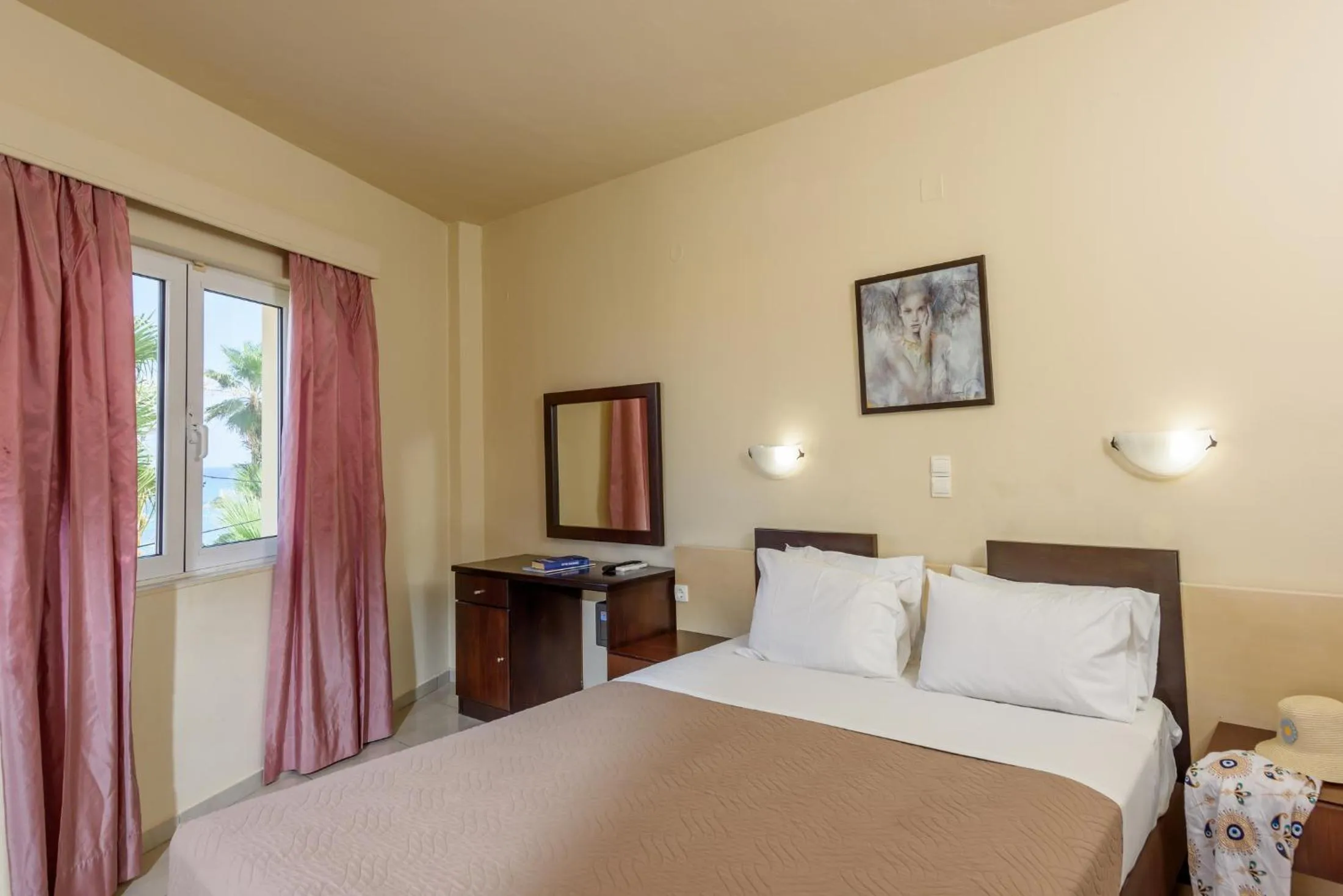 Bedroom in Eurohotel Theo Hotel