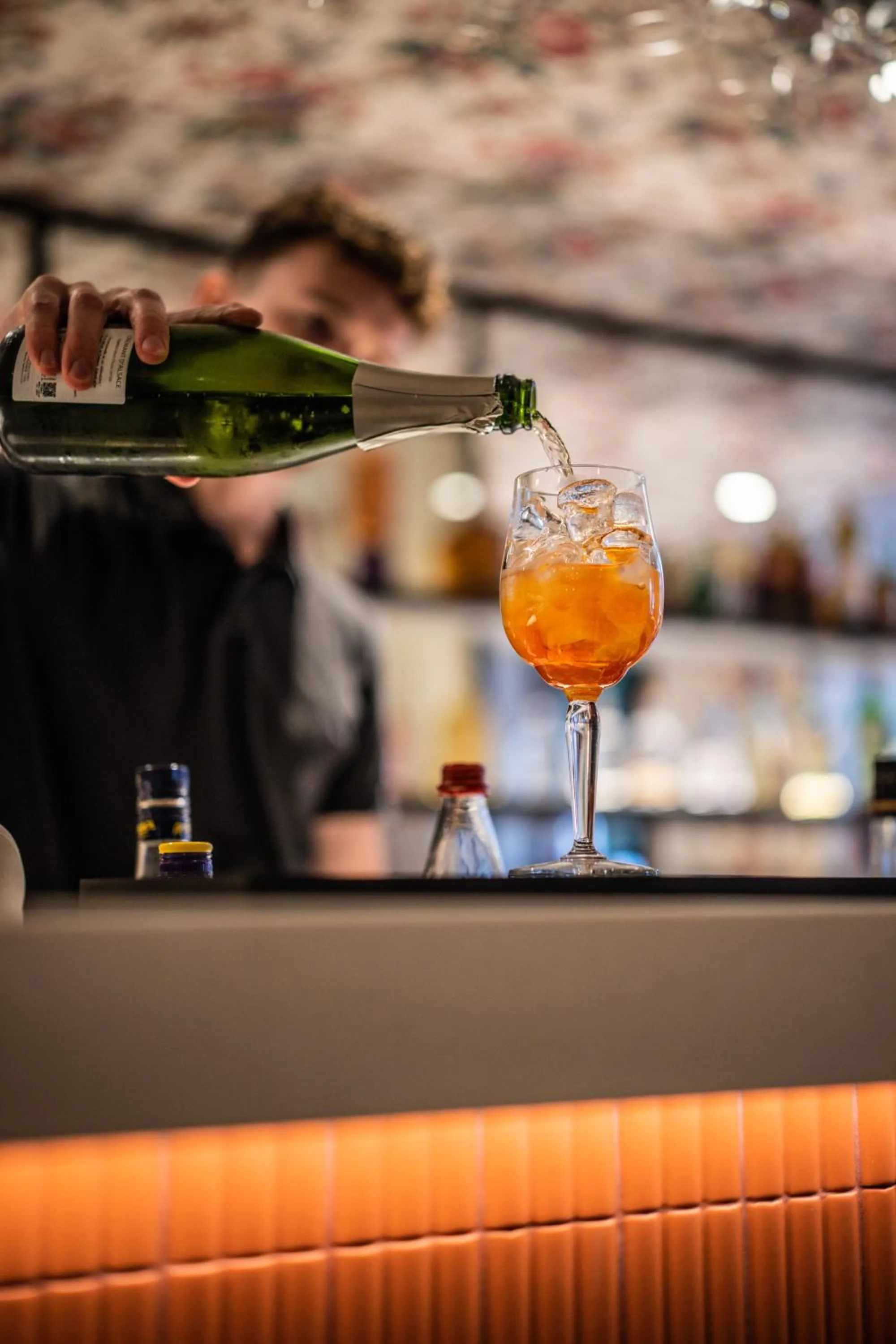 Lounge or bar in Logis Hotel L'Ours de Mutzig