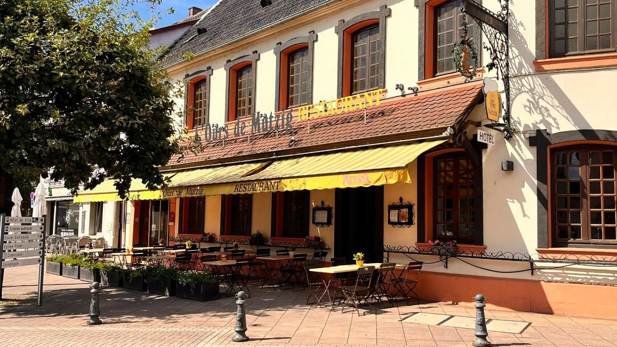 Property building in Logis Hotel L'Ours de Mutzig