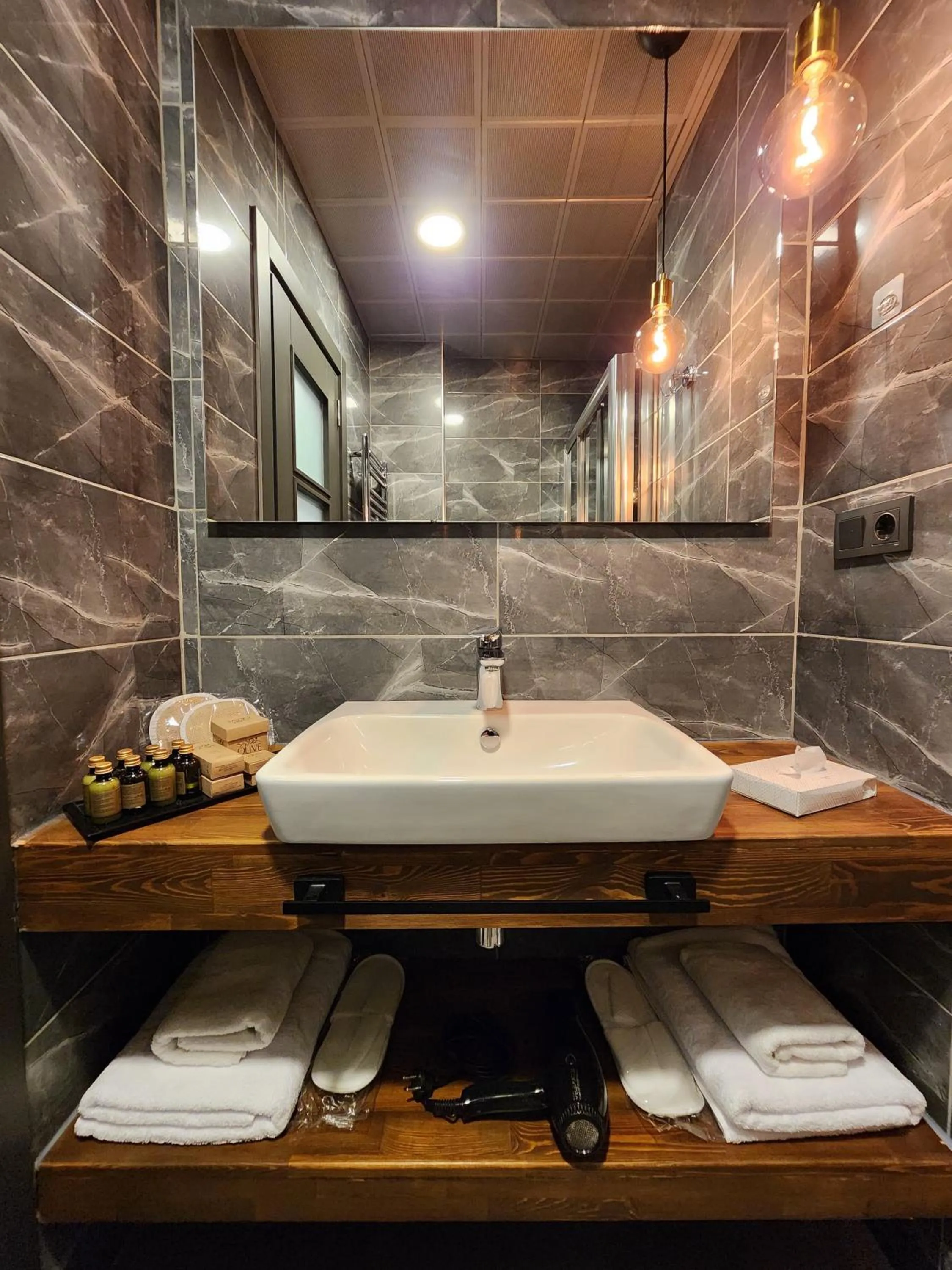 Bathroom in Taksim Landhouse Hotel