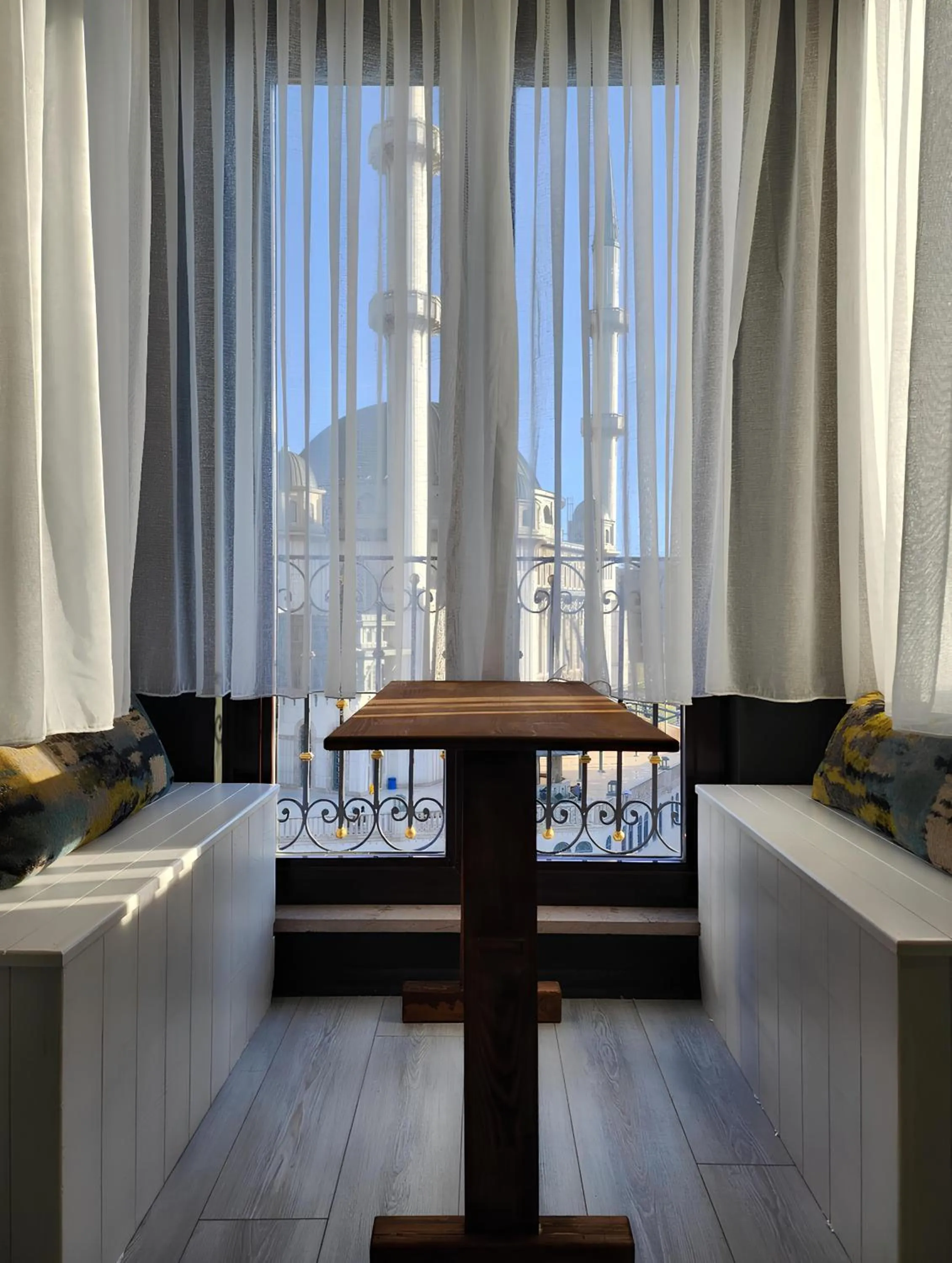 Seating area in Taksim Landhouse Hotel