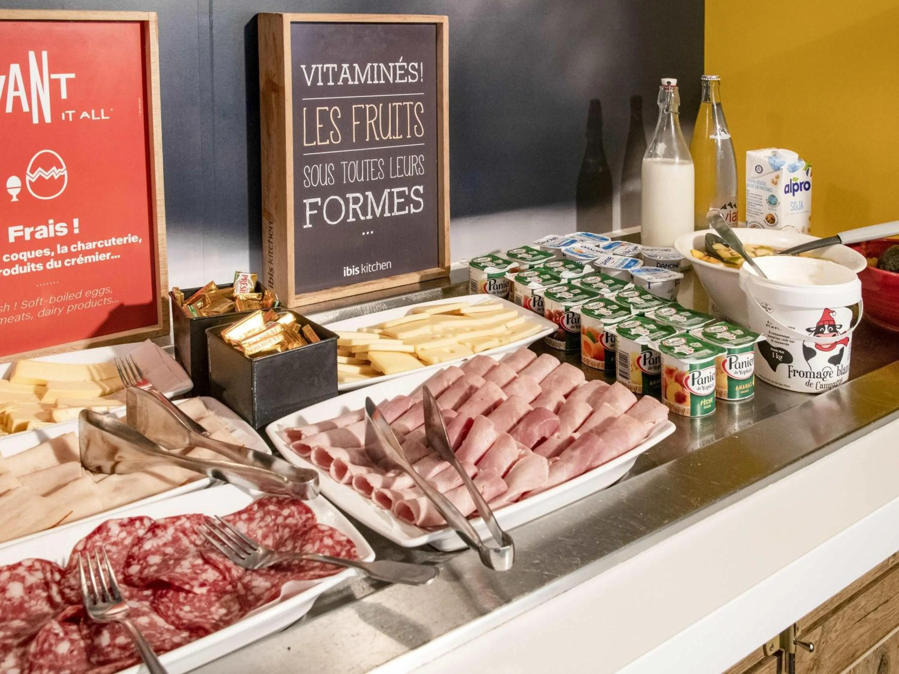 Breakfast in ibis Gap Centre