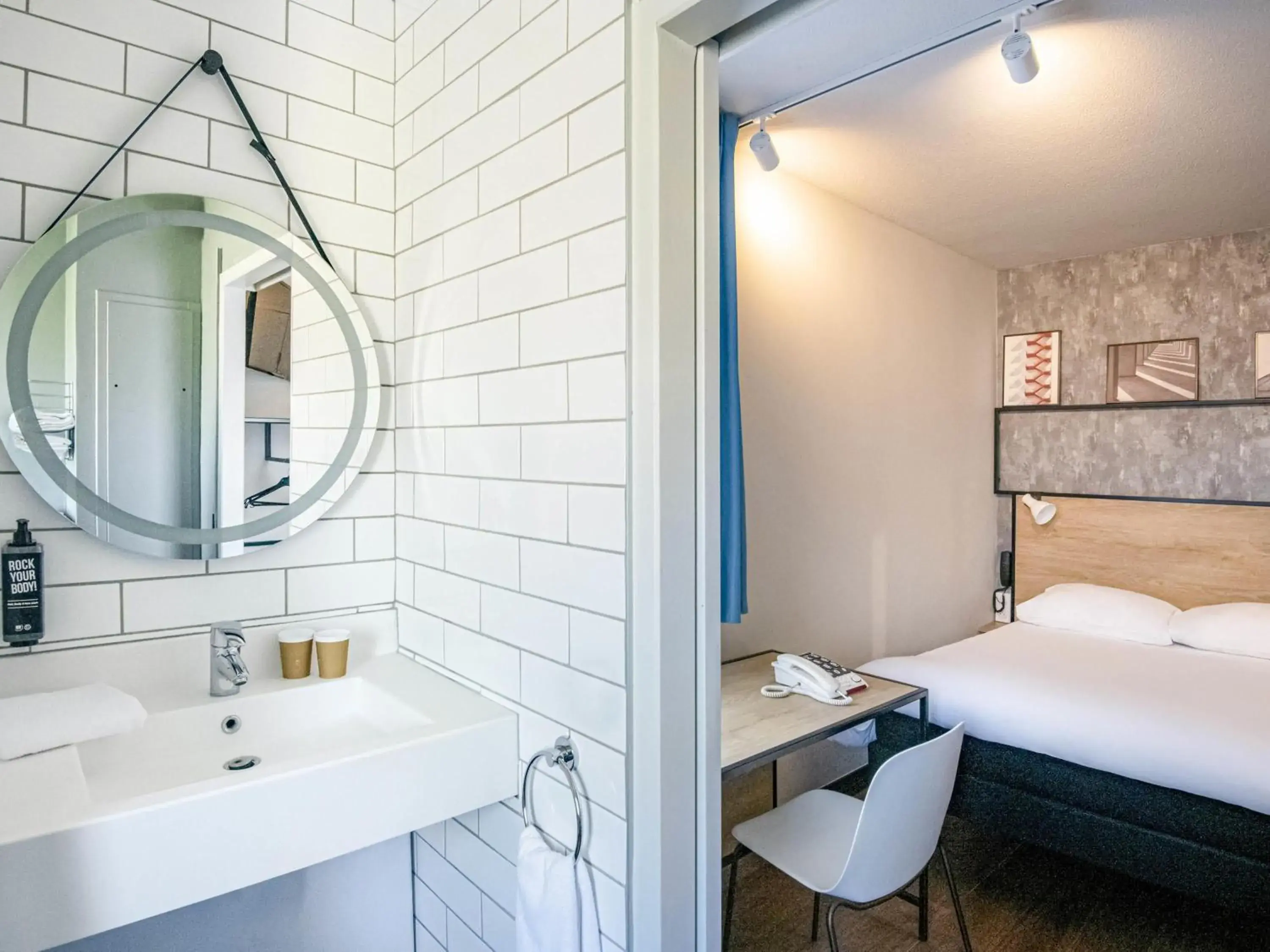 Bedroom, Bed in ibis Gap Centre Bedroom, Bed in ibis Gap Centre