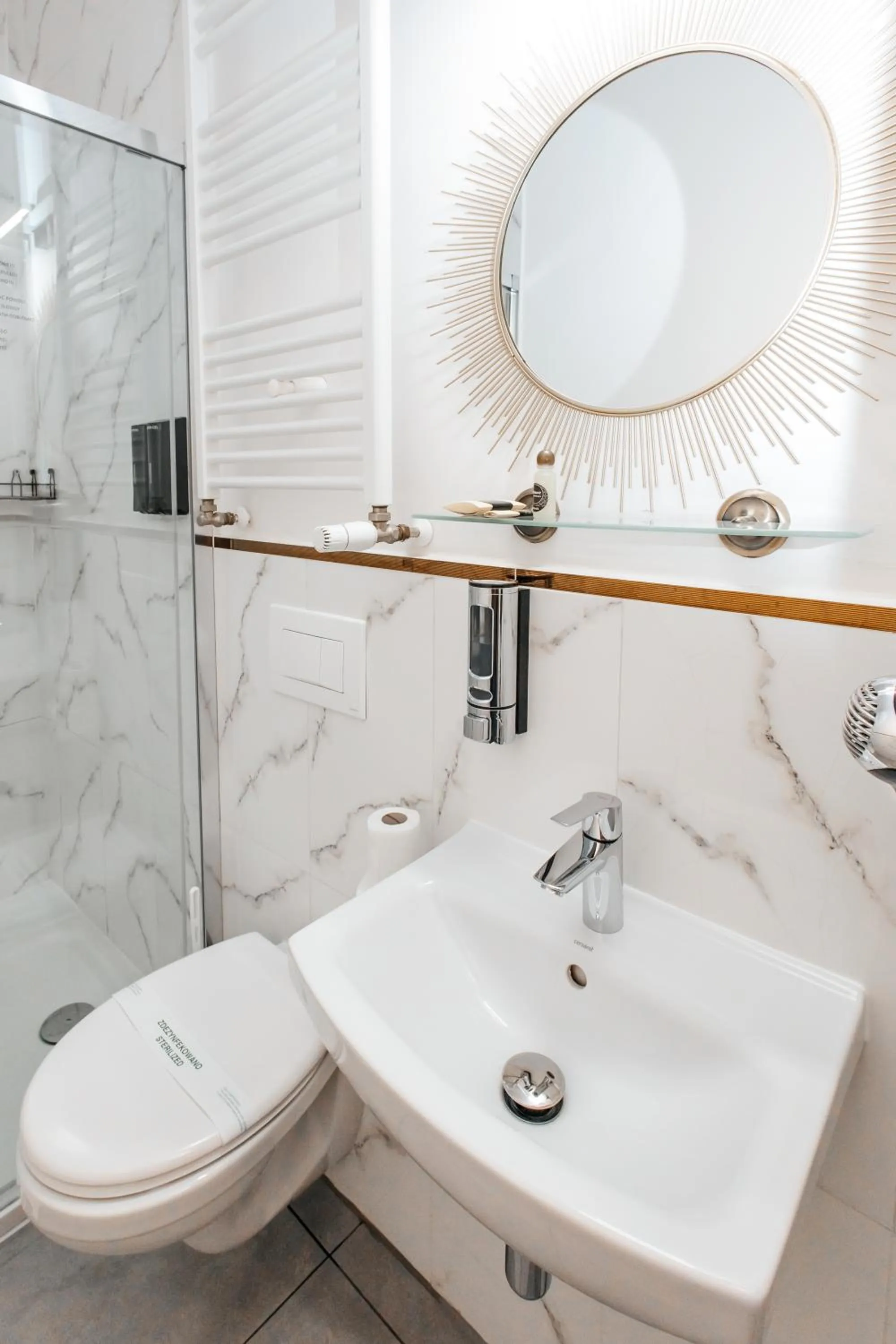 Shower in Elegant Apartments