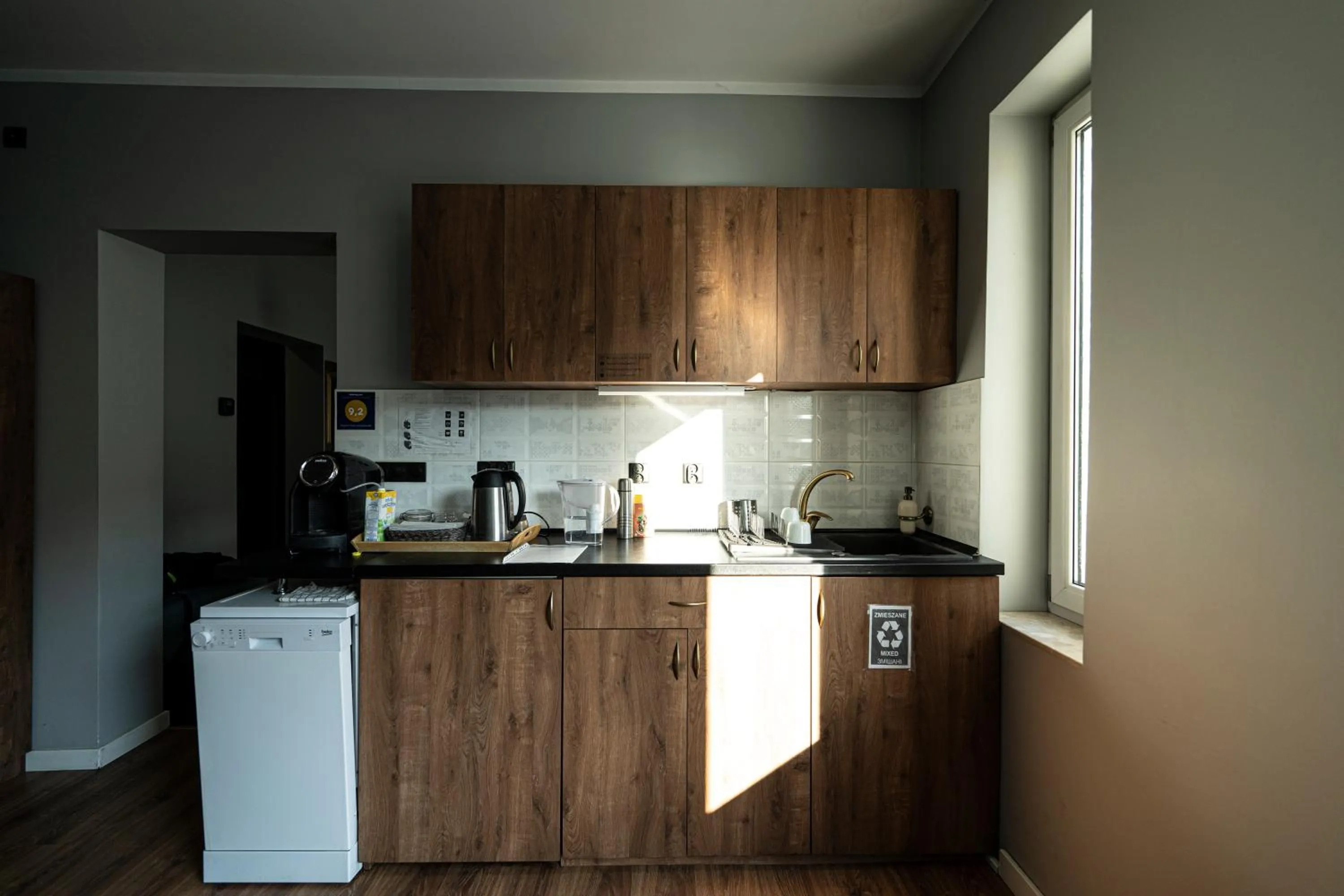 Coffee/tea facilities in Elegant Apartments