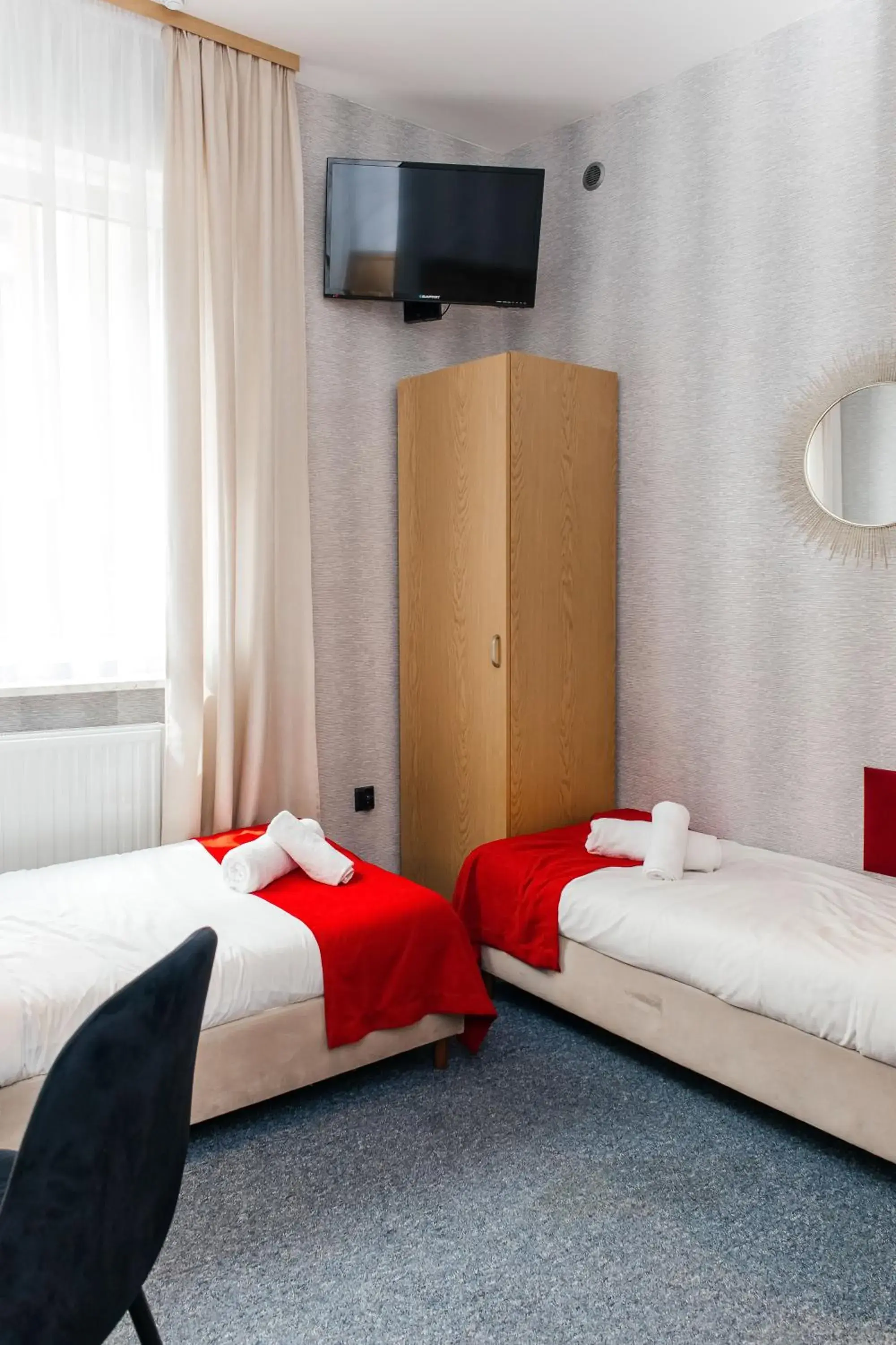 Twin Room with Private Bathroom in Elegant Apartments Twin Room with Private Bathroom in Elegant Apartments