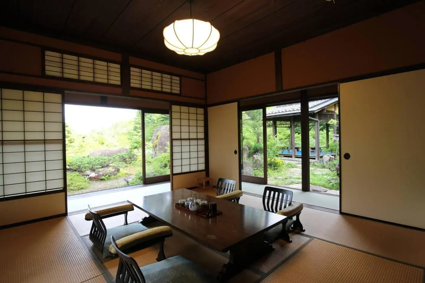Four-Bedroom House in Shohakuen Four-Bedroom House in Shohakuen