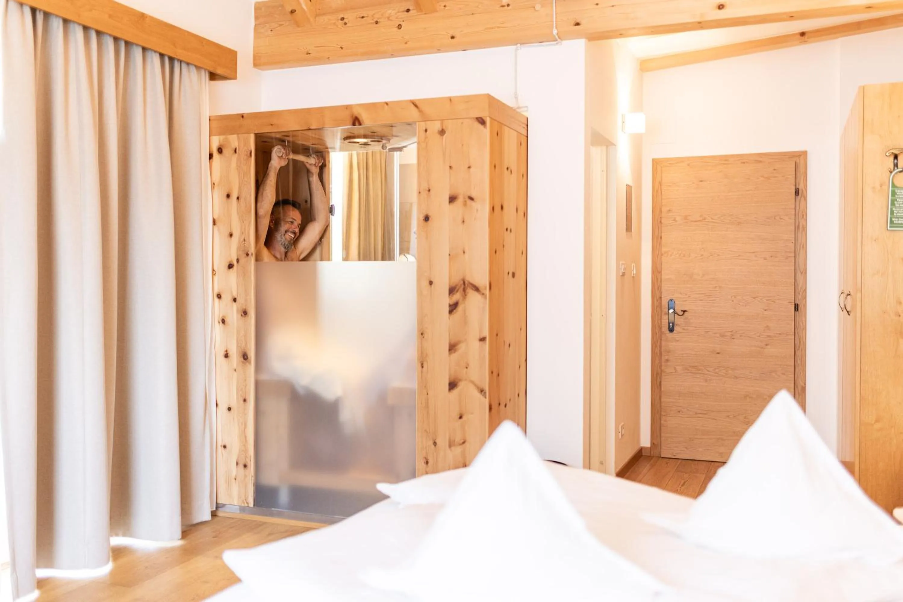 Photo of the whole room, Bed in Parkhotel Tirolerhof