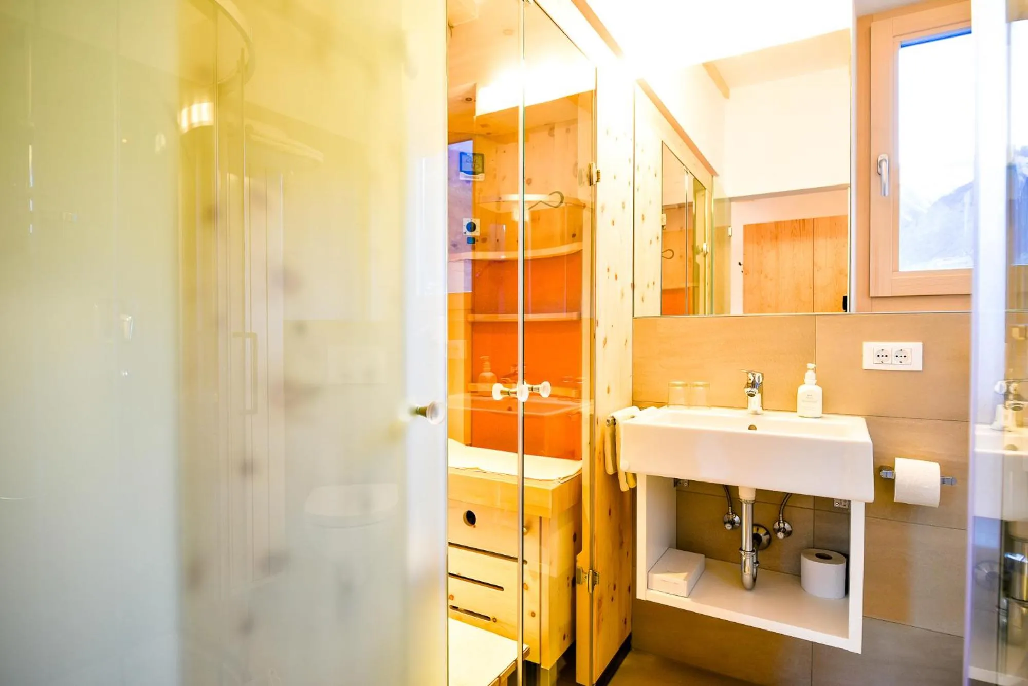 Bathroom in Parkhotel Tirolerhof