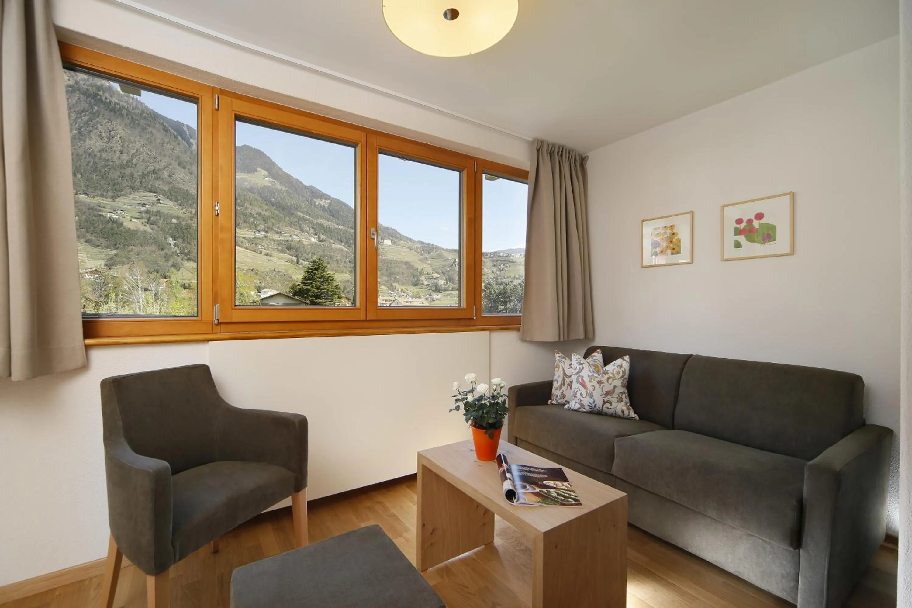 Decorative detail in Parkhotel Tirolerhof