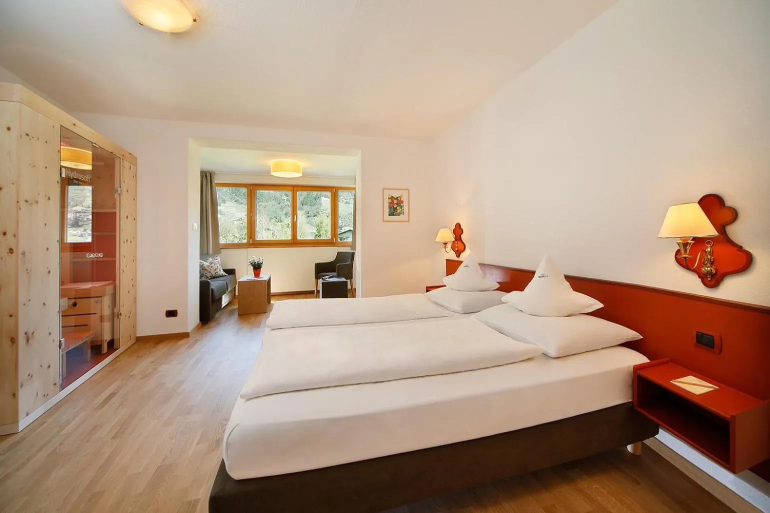 Photo of the whole room, Bed in Parkhotel Tirolerhof