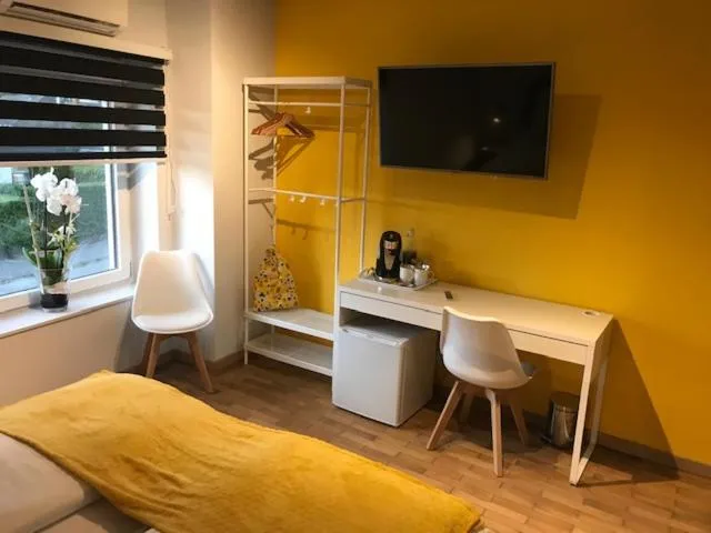 TV and multimedia in Villa Cecha B&b &Wellness