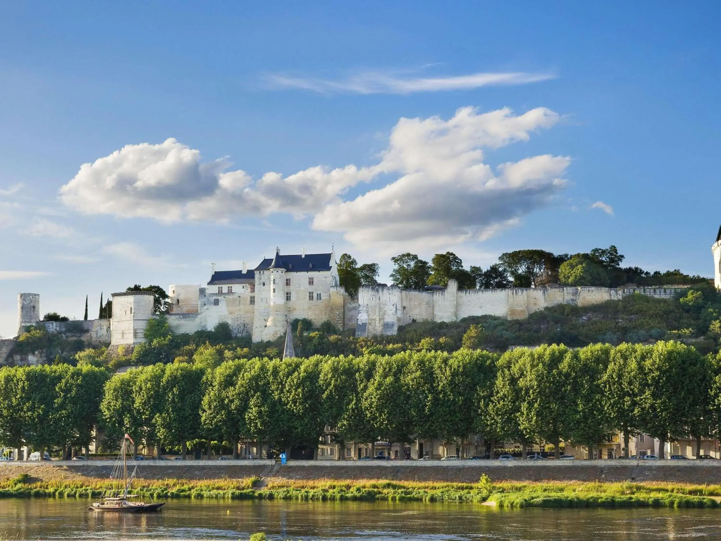 Bedroom in ibis Styles Chinon Bedroom in ibis Styles Chinon