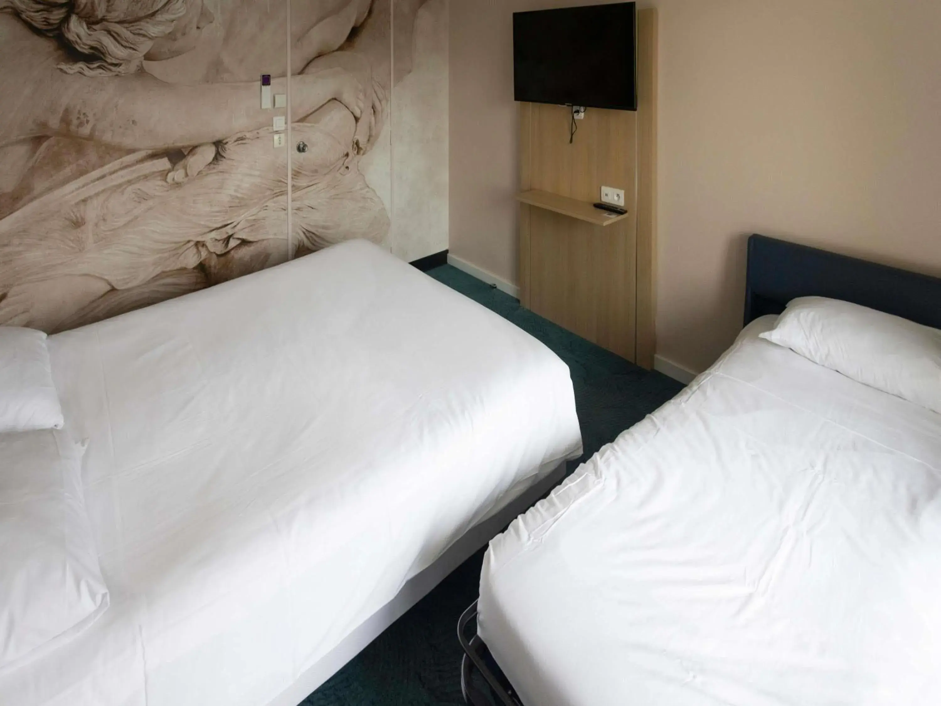 Bedroom, Bed in ibis Styles Chinon Bedroom, Bed in ibis Styles Chinon
