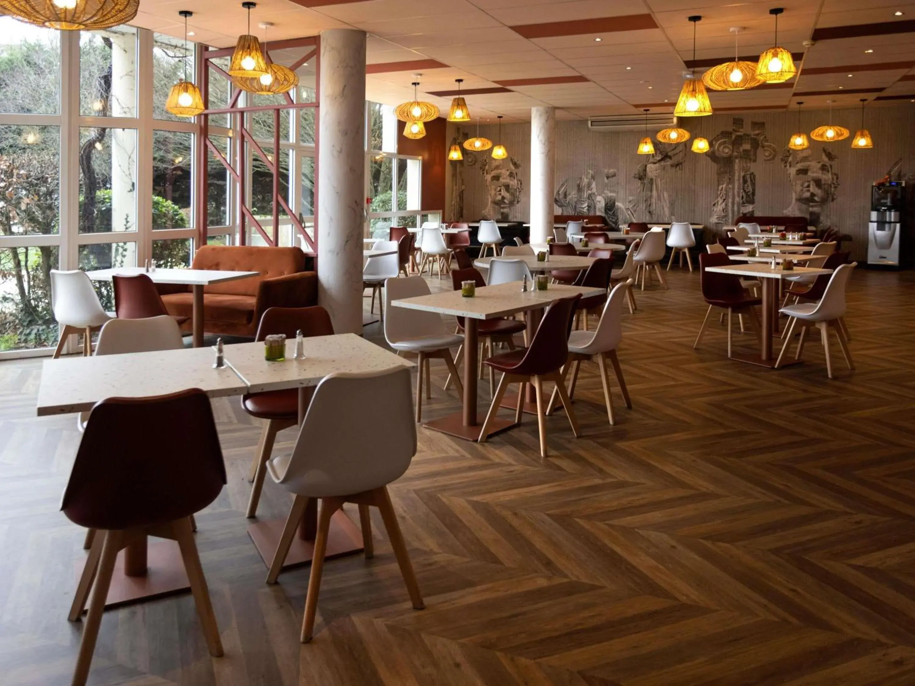 Restaurant/places to eat in ibis Styles Chinon Restaurant/places to eat in ibis Styles Chinon