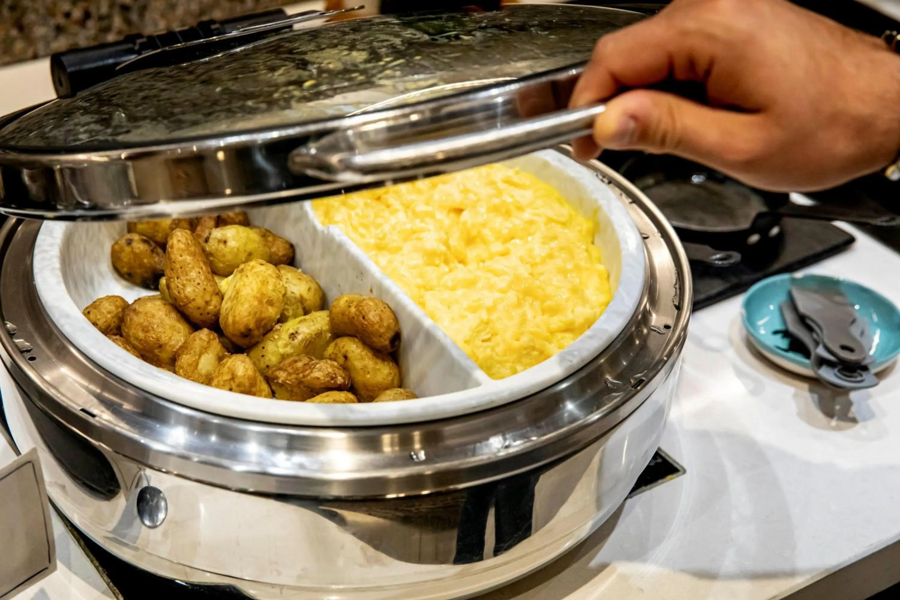 Continental breakfast in Novotel Beaune