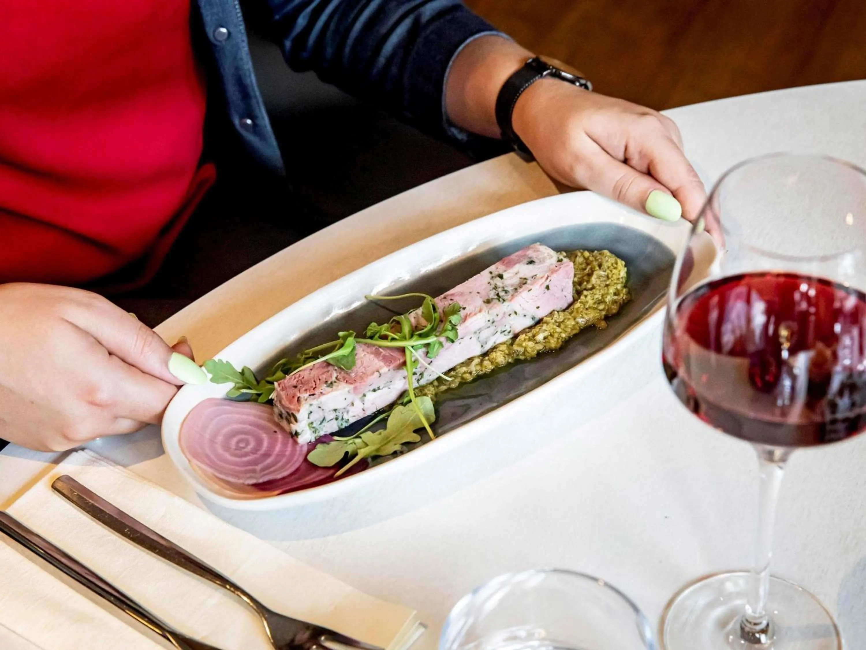 Restaurant/places to eat in Novotel Beaune