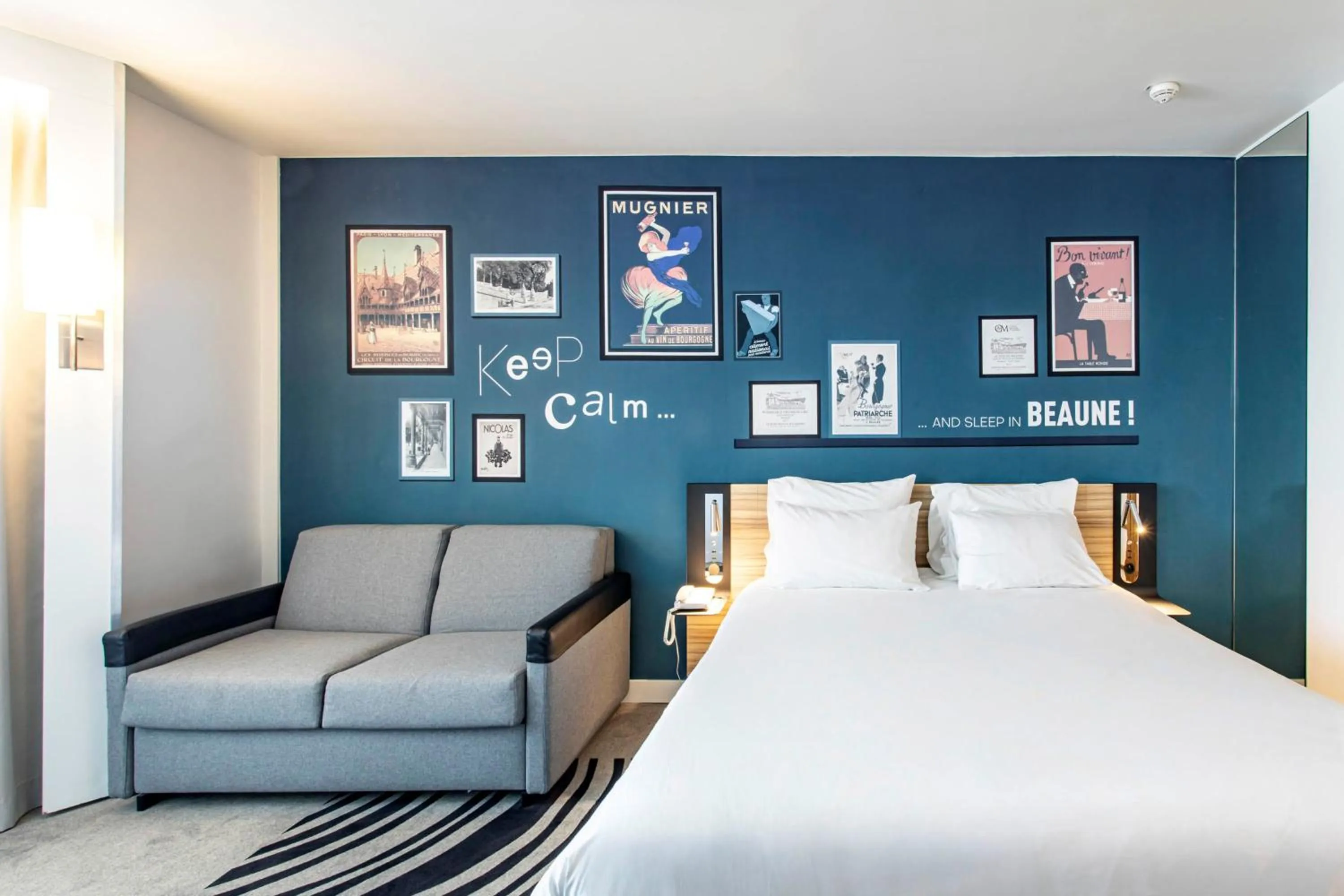 Bed in Novotel Beaune