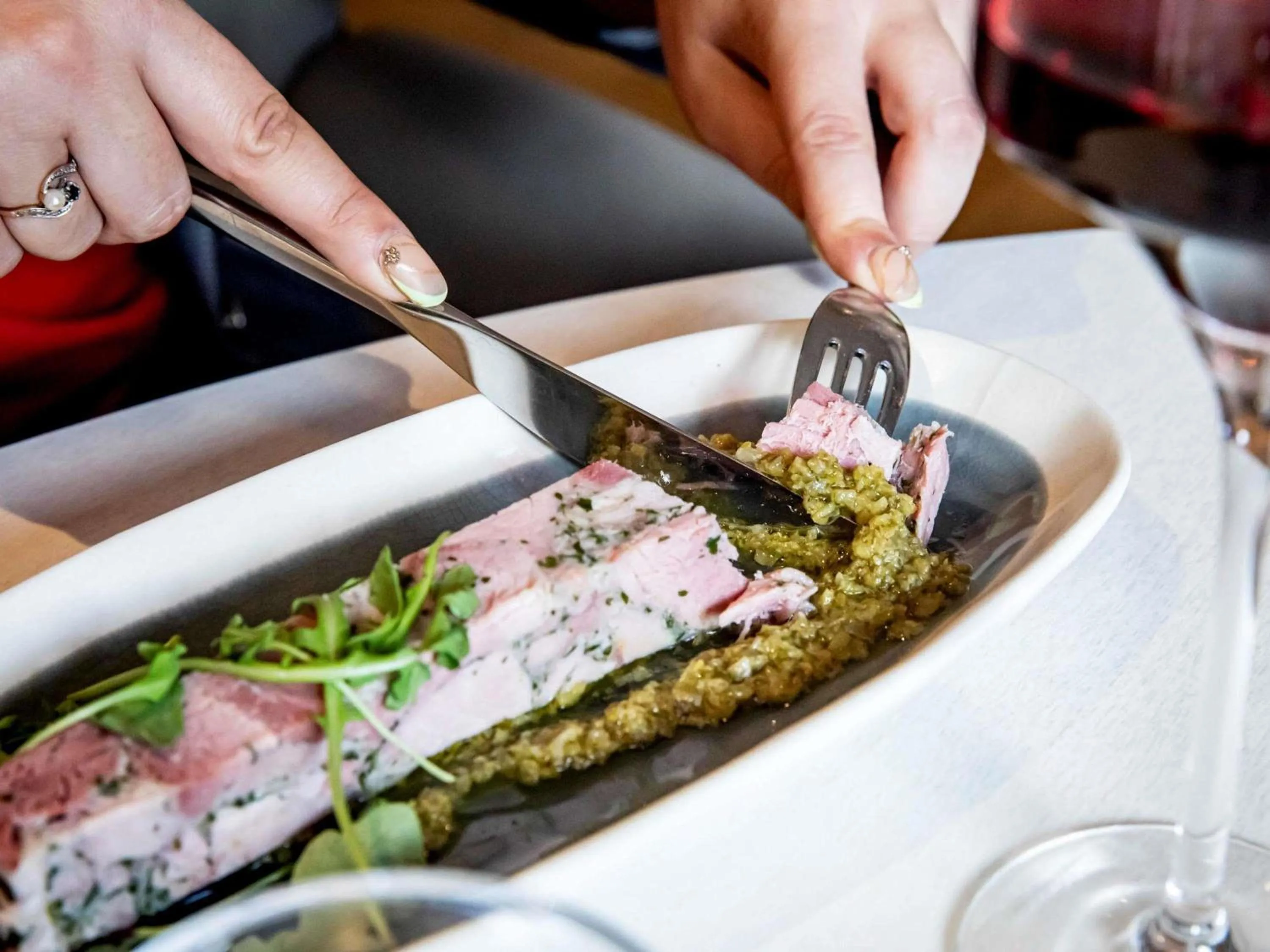 Restaurant/places to eat in Novotel Beaune