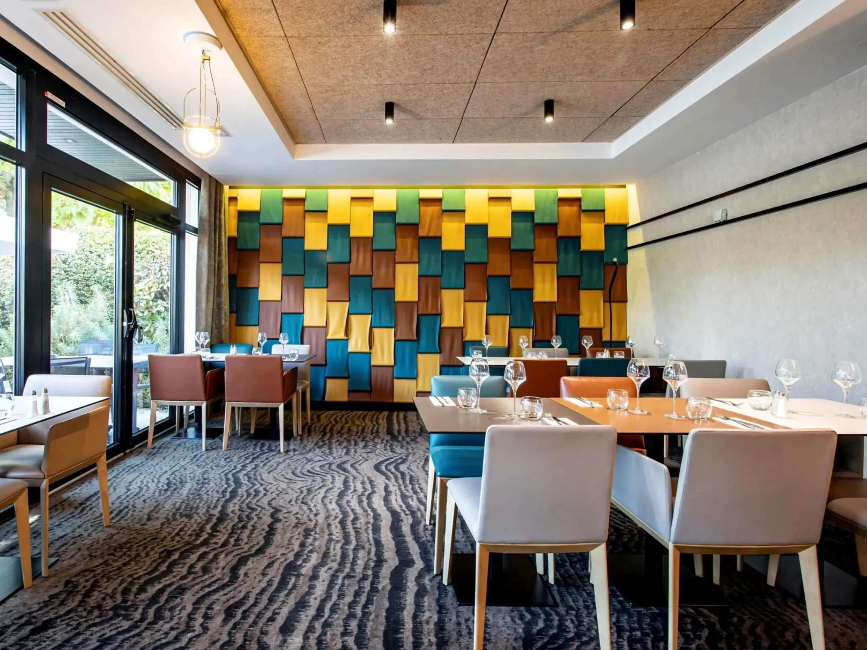 Restaurant/places to eat in Novotel Beaune Restaurant/places to eat in Novotel Beaune