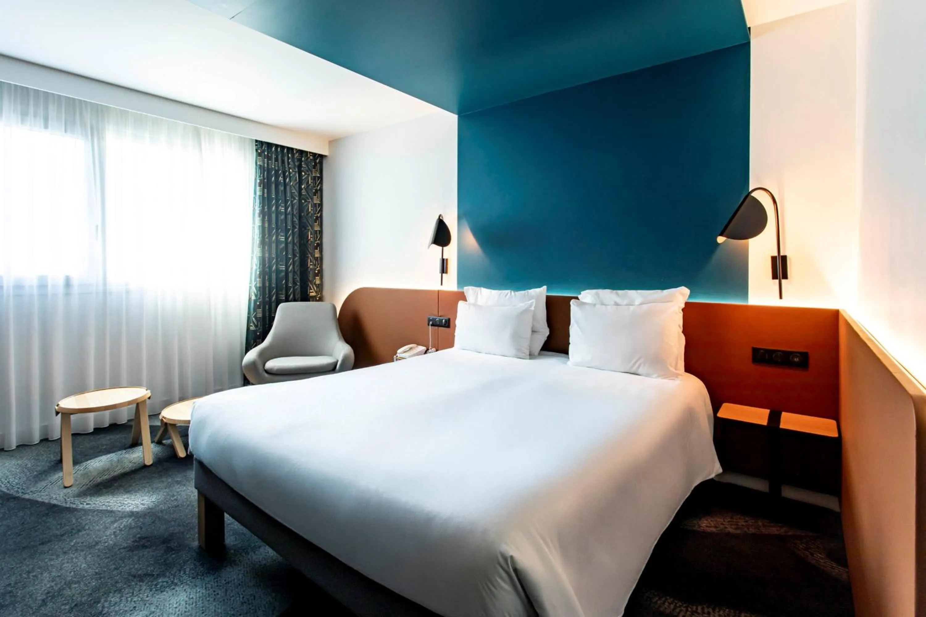 Bedroom, Bed in Novotel Beaune