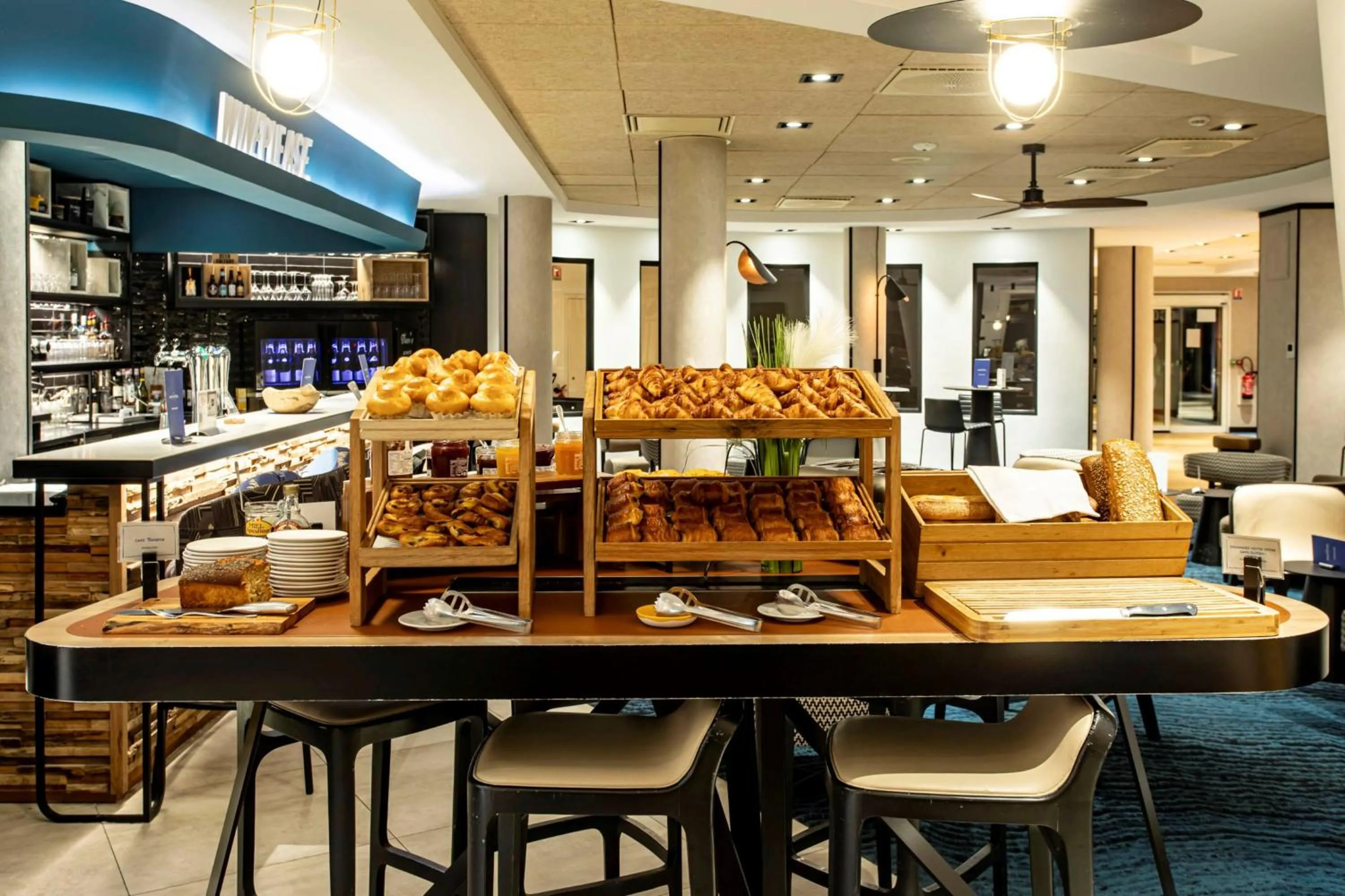 Continental breakfast in Novotel Beaune