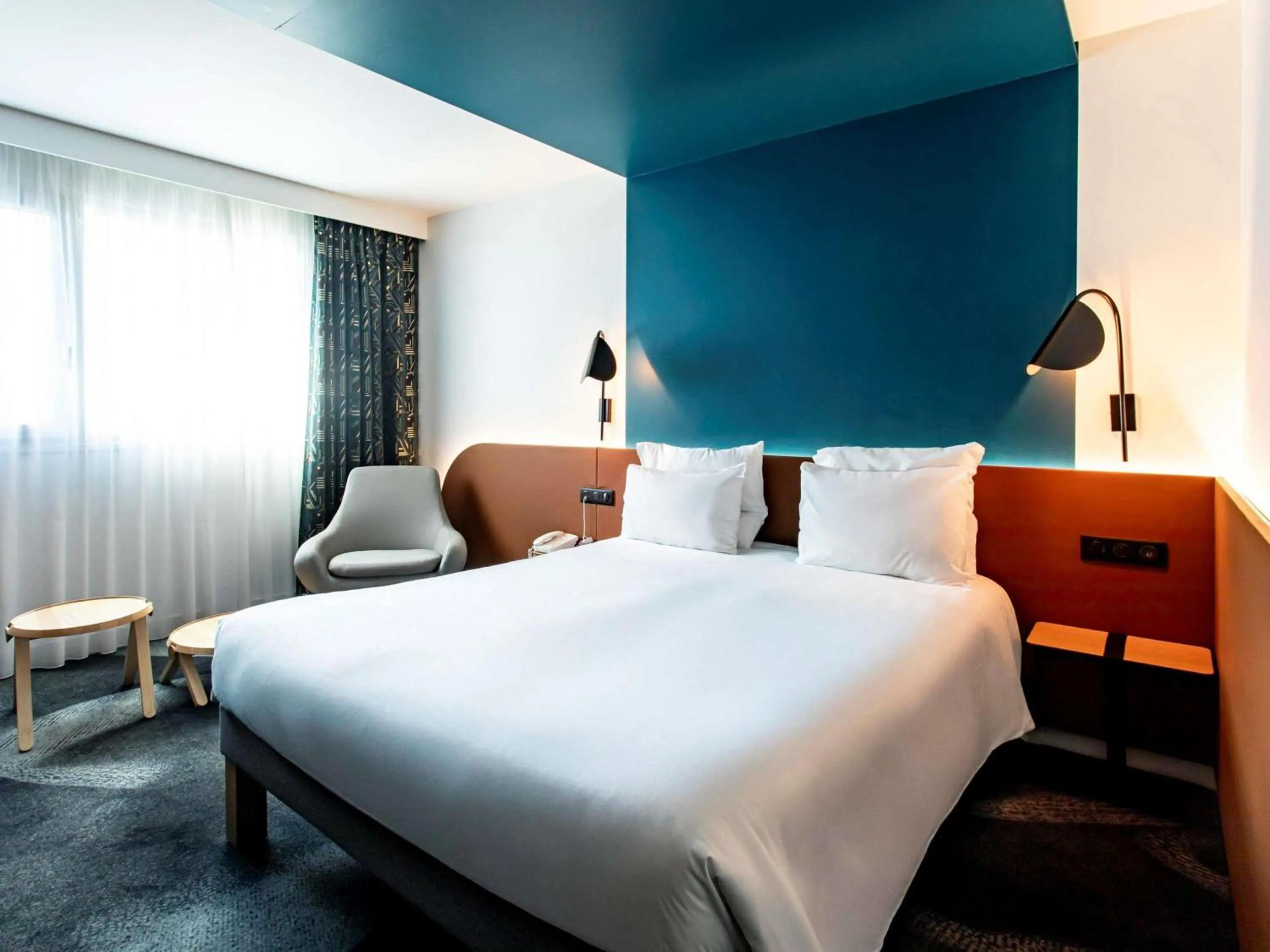 Bedroom, Bed in Novotel Beaune