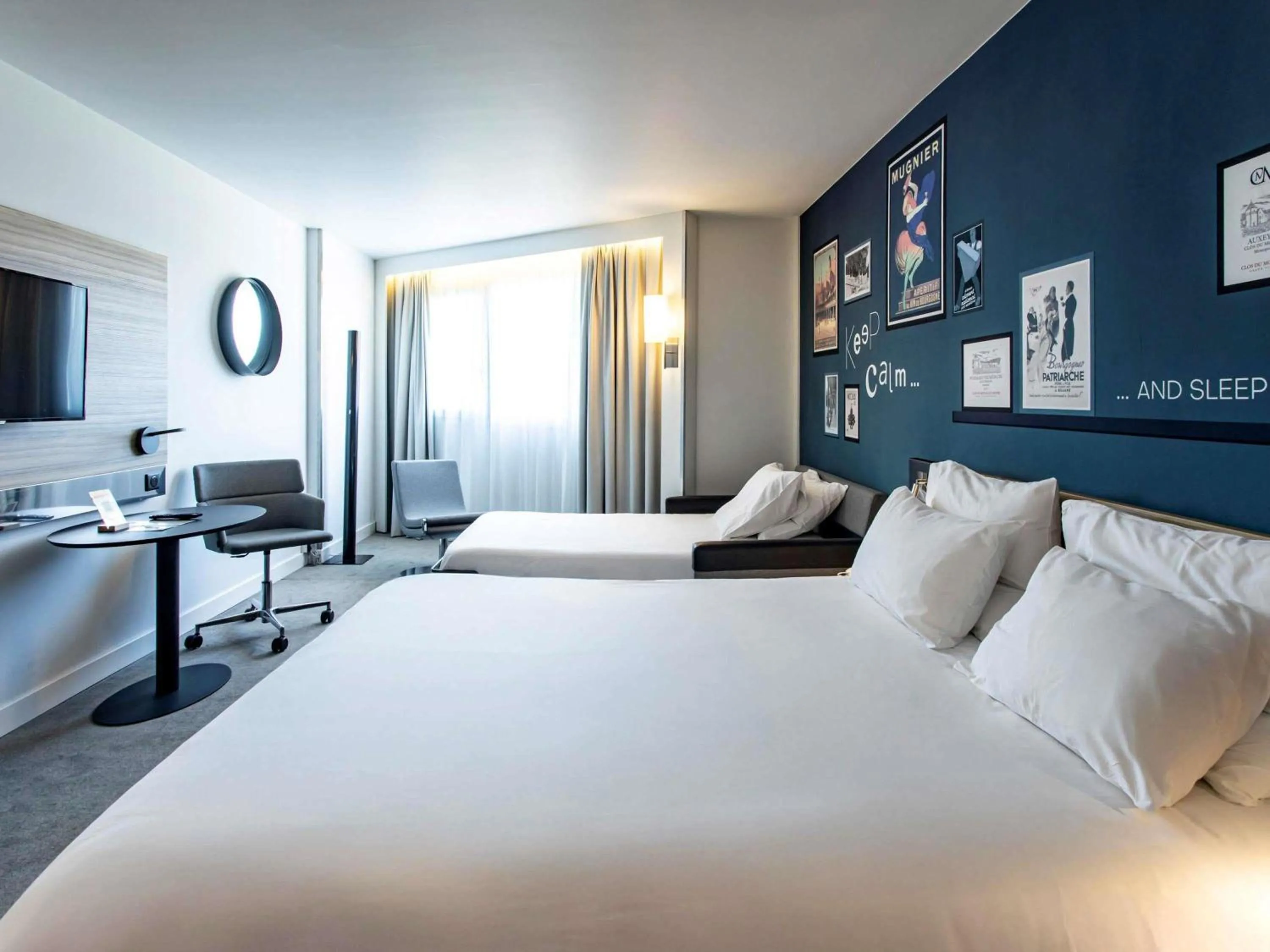 Bedroom, Bed in Novotel Beaune