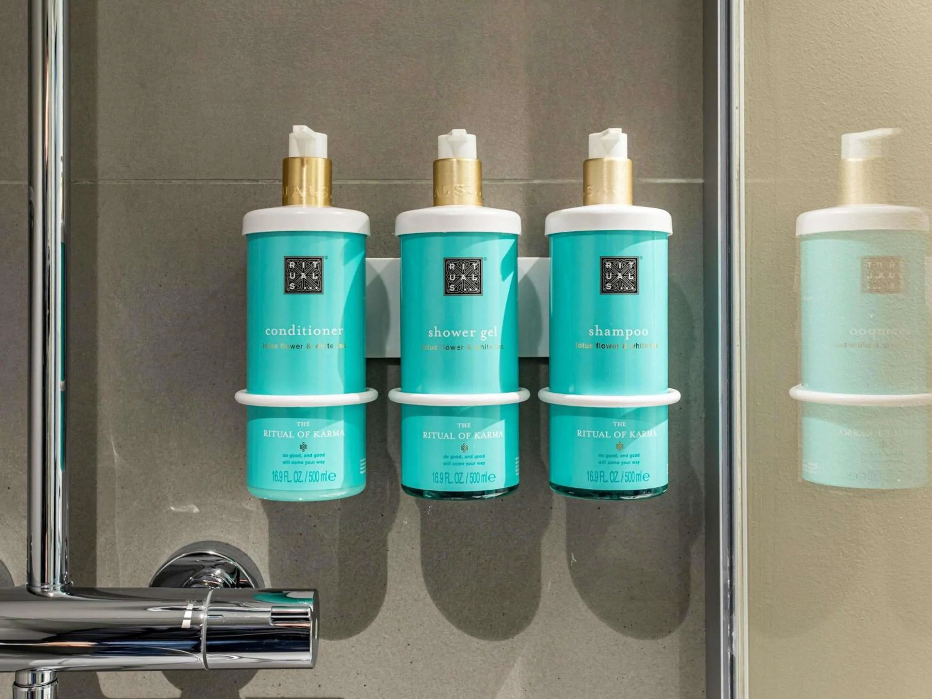 Bedroom in Novotel Beaune