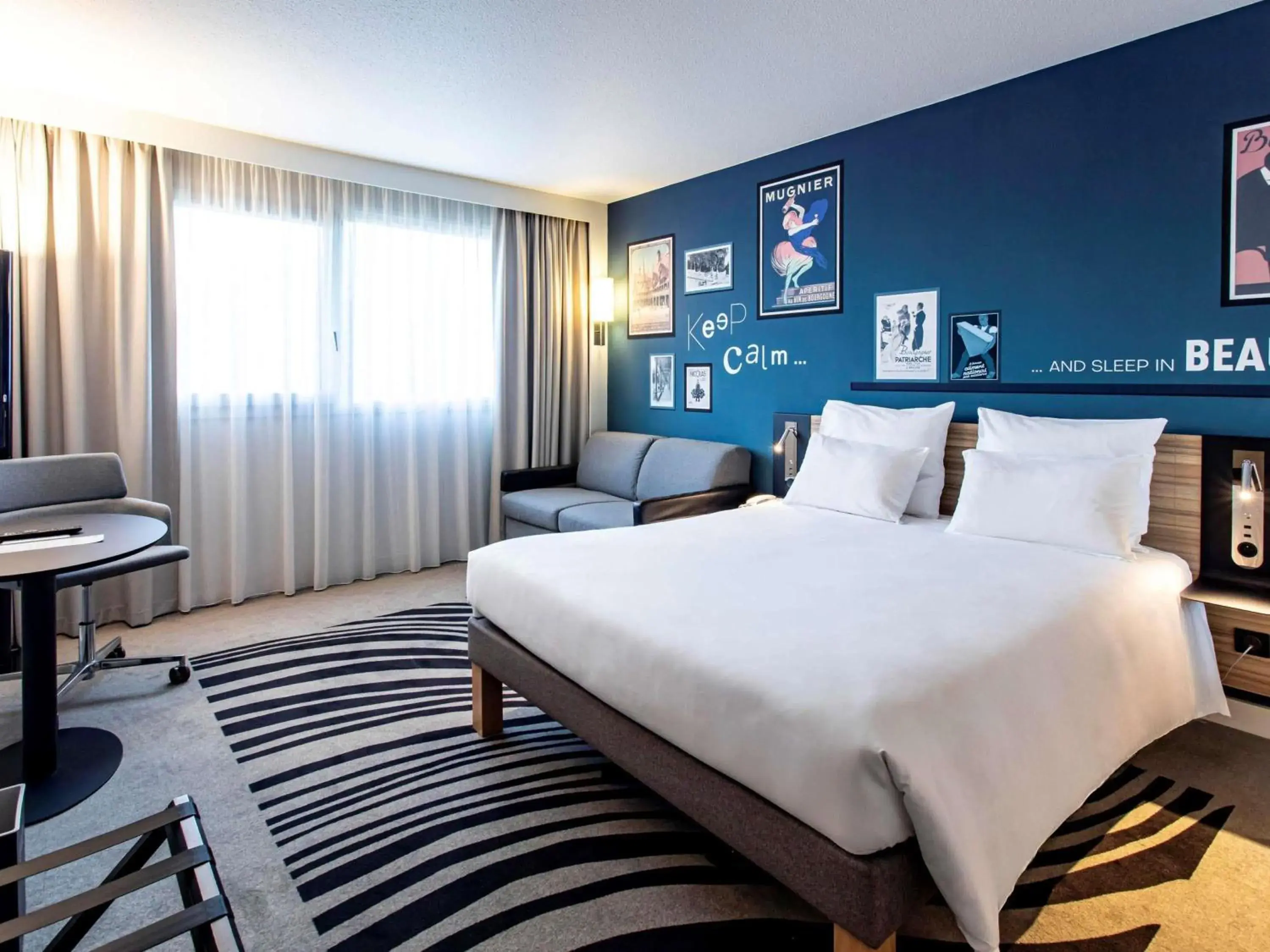 Bedroom, Bed in Novotel Beaune Bedroom, Bed in Novotel Beaune