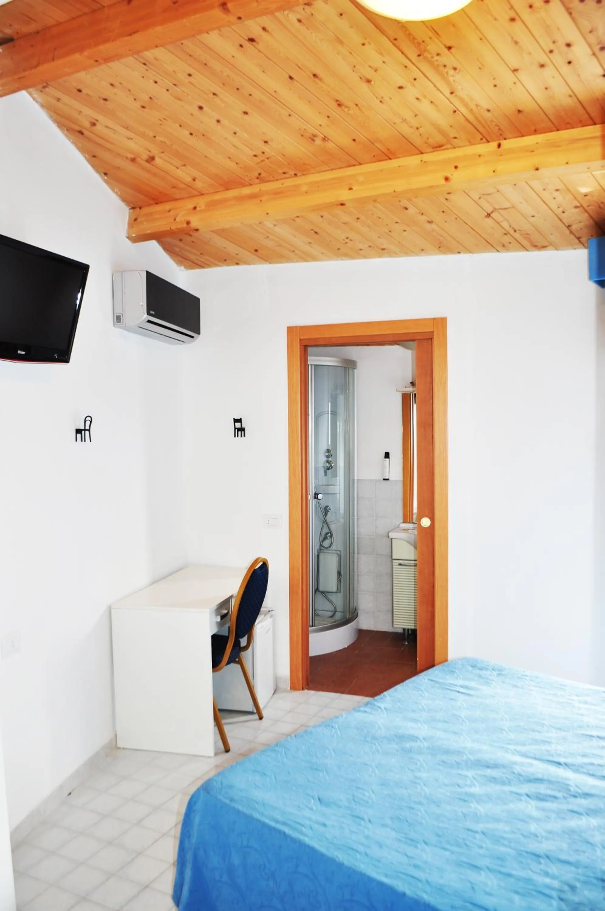 Bed in Hotel Albatros
